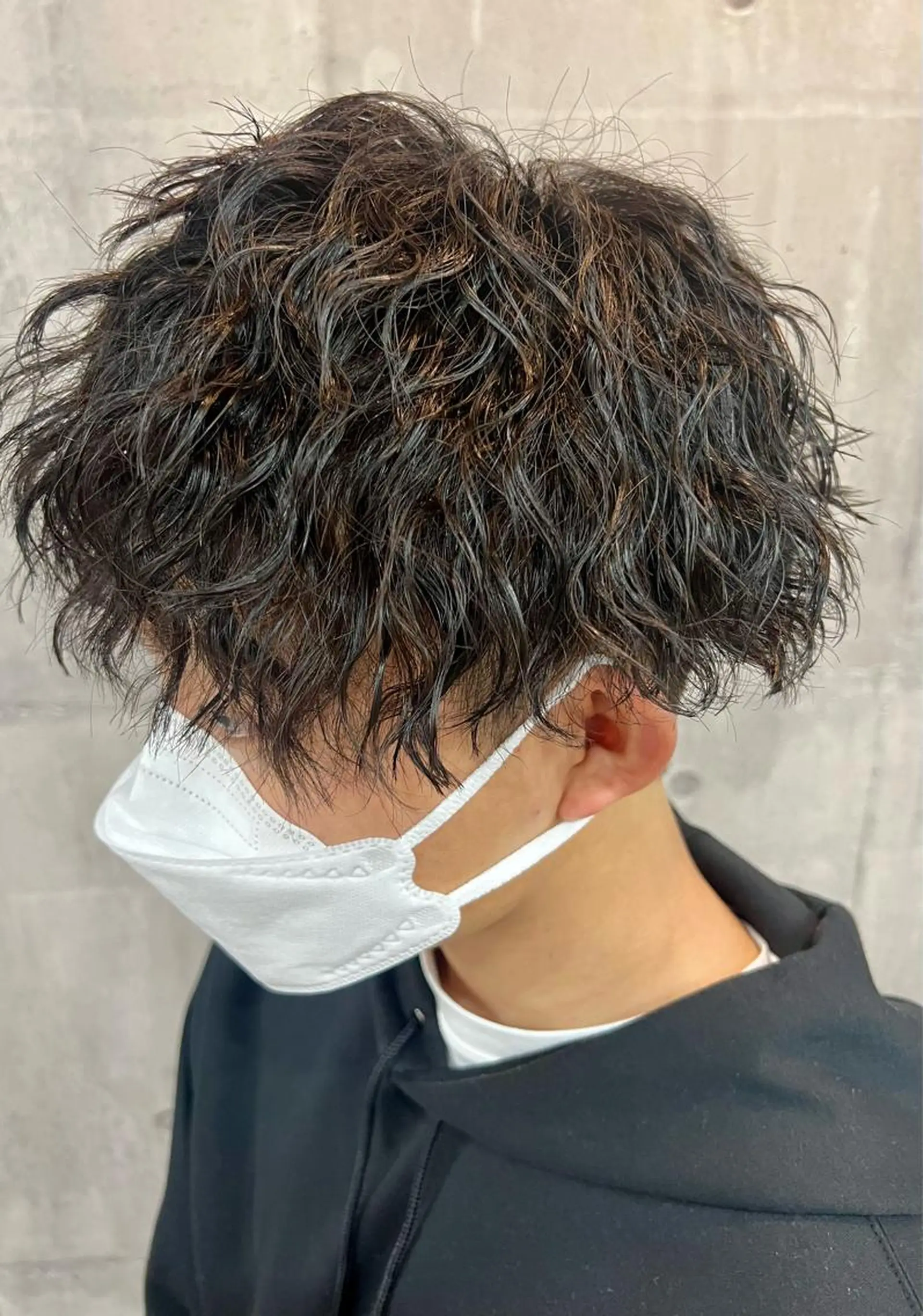 パーマ メンズ メンズパーマ ツイストスパイラルパーマ スパイラルパーマ レイヤー/韓国 ハイトーン興津史弥のヘアスタイル