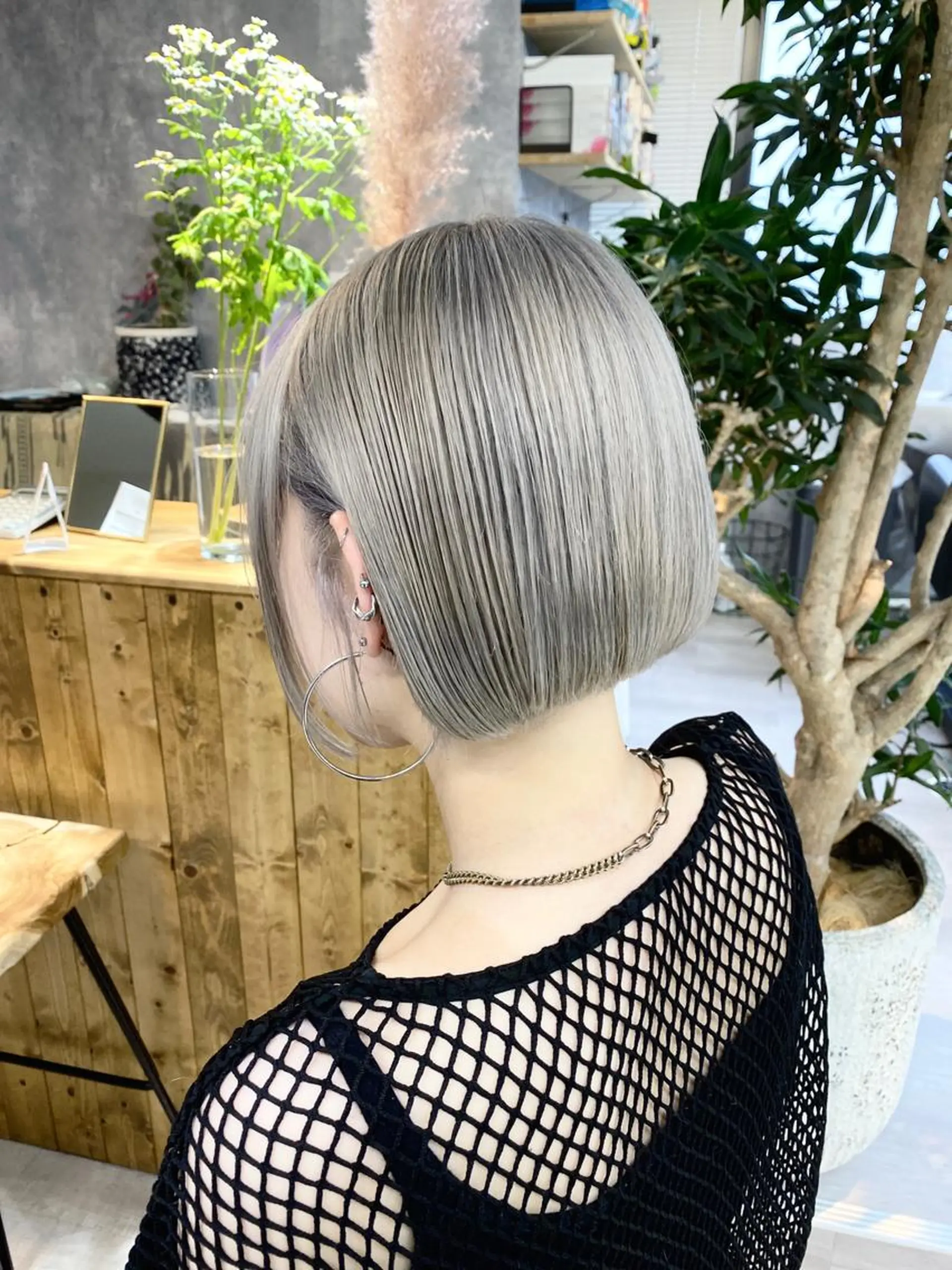 ショート アッシュ アッシュブラック ボブ 髪質改善 韓国風ヘア 【.ico】心斎橋 飛田ゆうきのヘアスタイル