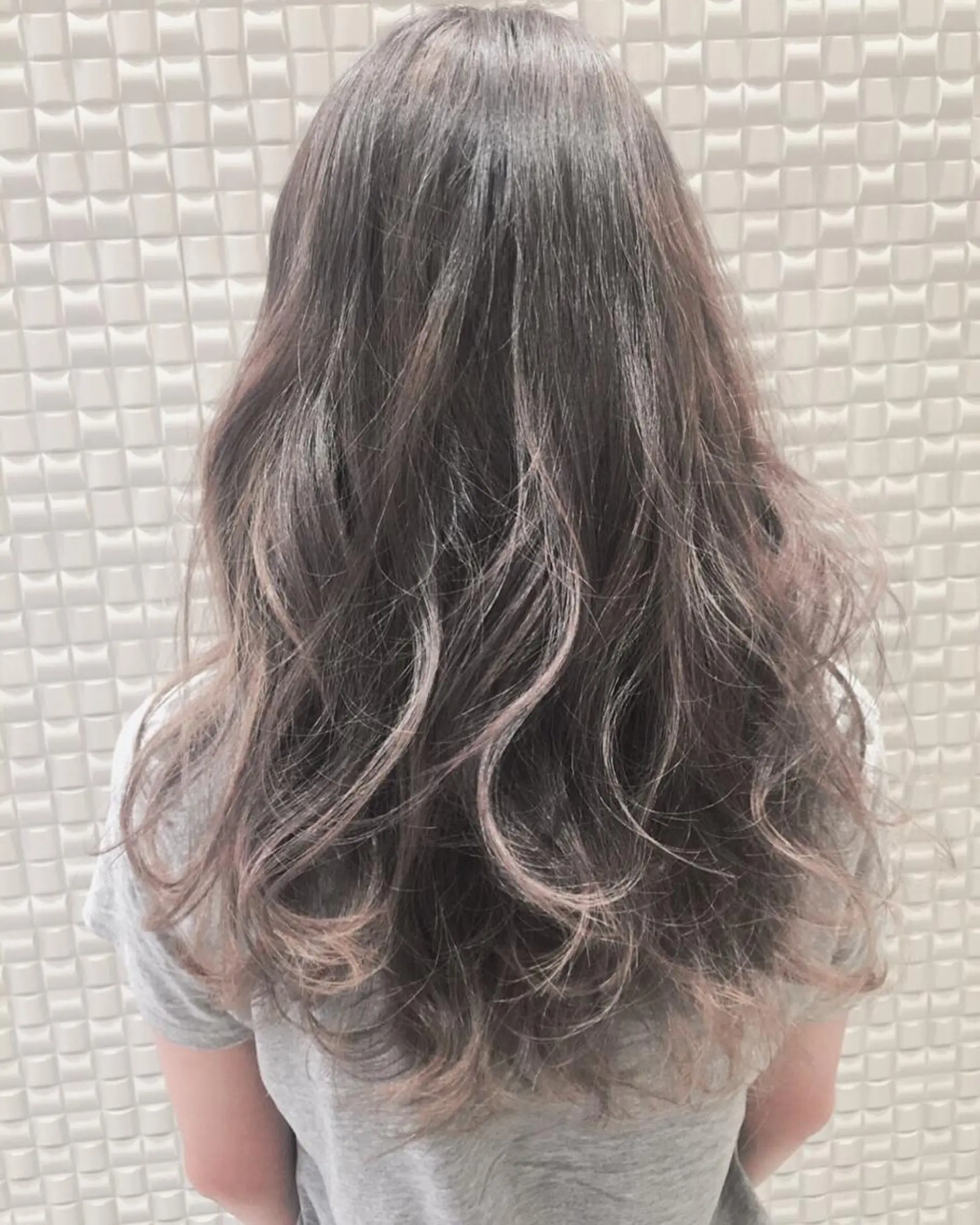 セミロング カラー パーマ ヘアアレンジ ブリーチ グレージュ ハイライトカラー ハイライト ヘアカラー トリートメント ヘアセット ✨ハイクオリティ✨ 山本香也のヘアスタイル