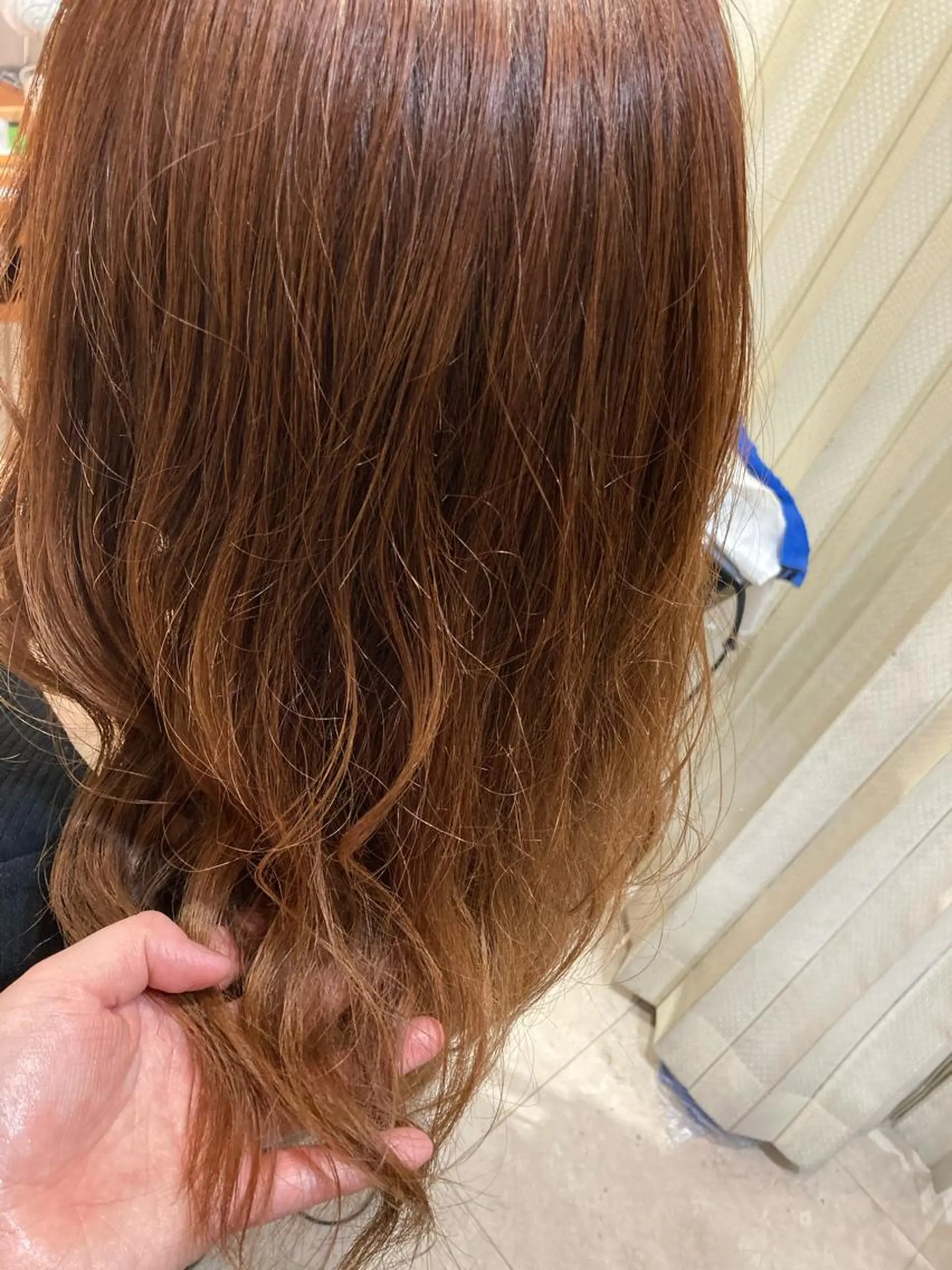 ロング カラー グラデーションカラー ハイライトカラー オレンジ ハイライト 髪質改善/透明感 カラー/内藤有須加のヘアスタイル