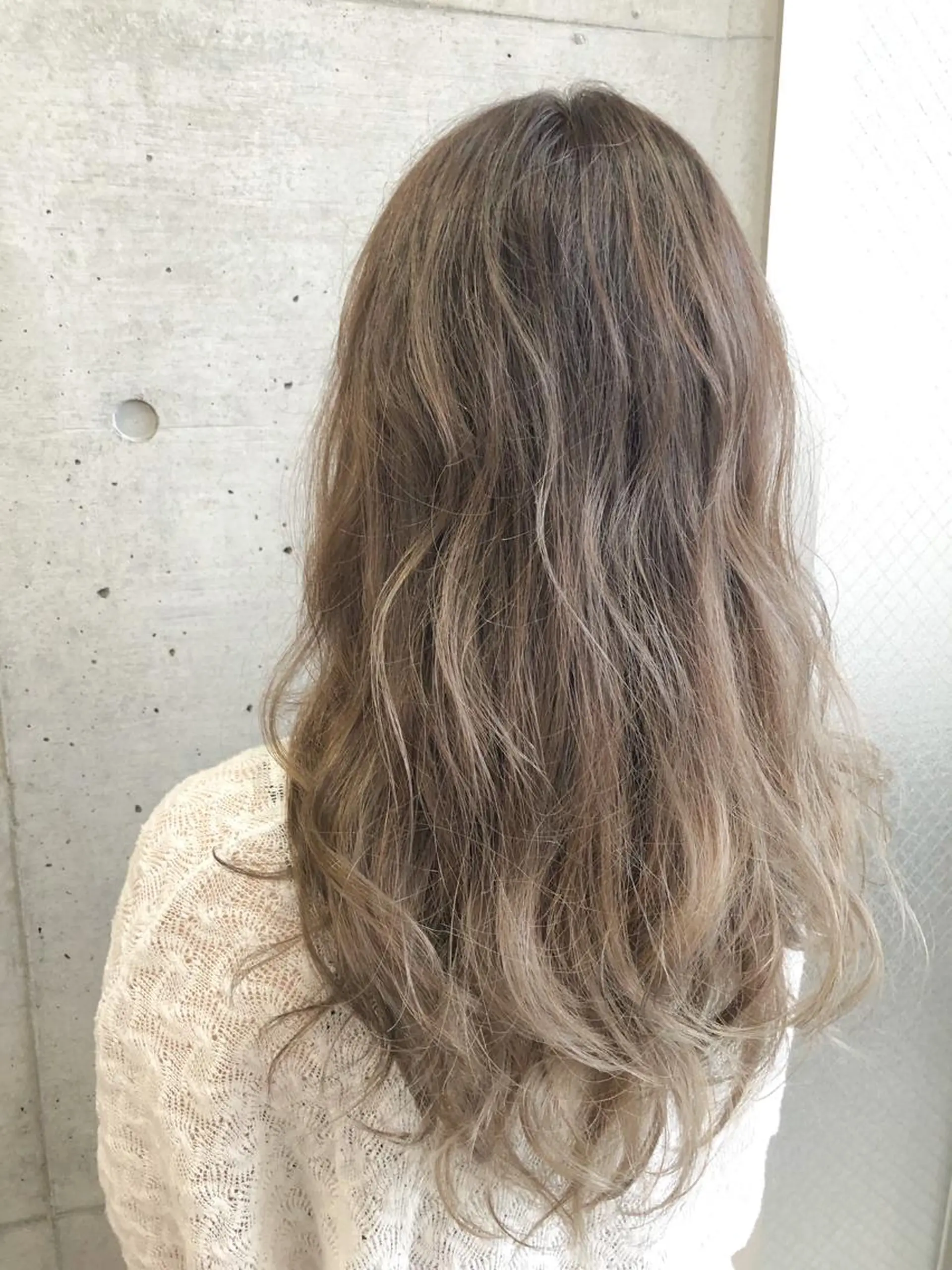 ロング カラー 大栗 佑也  髪質改善のヘアスタイル