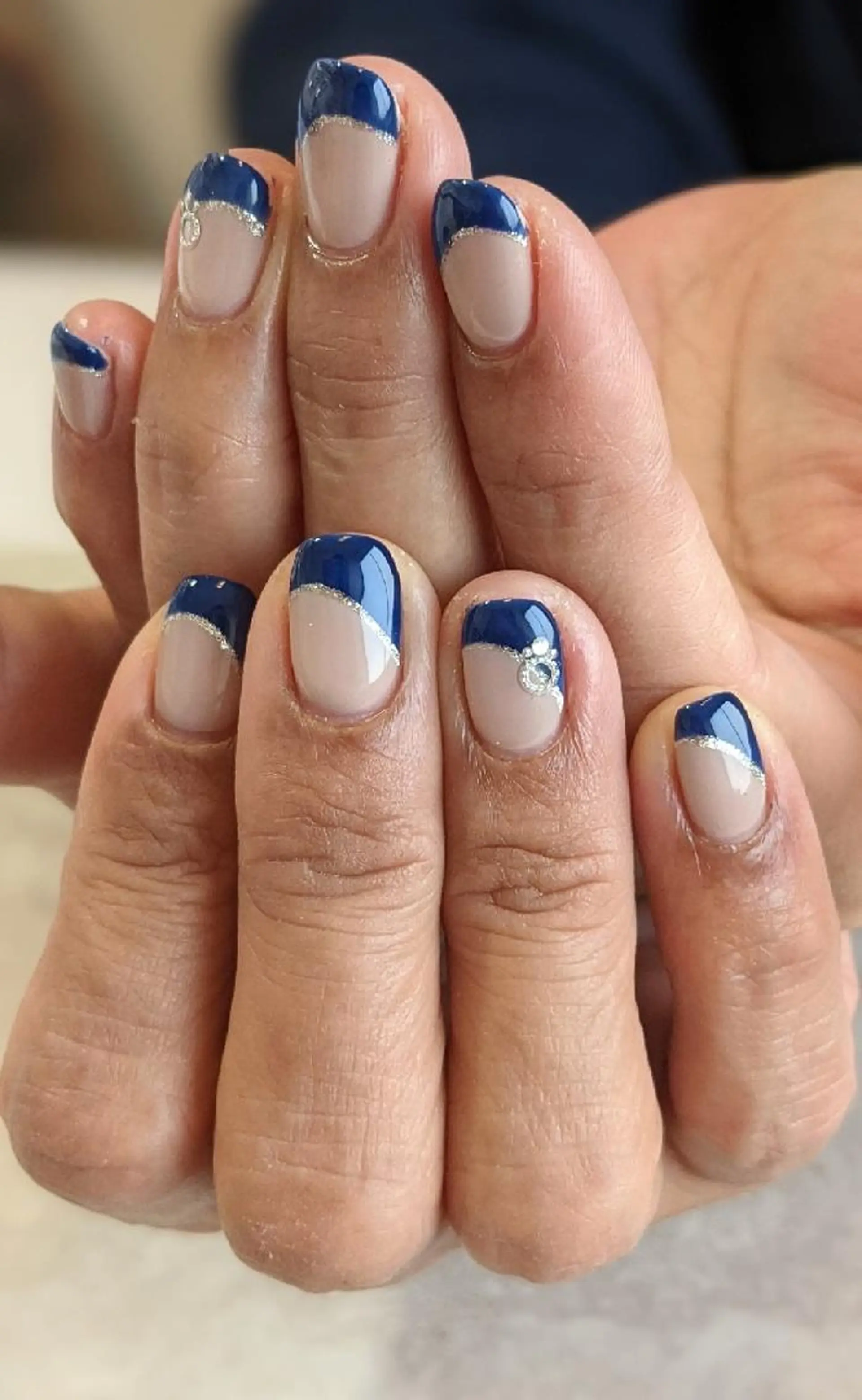 ネイル フレンチネイル HAPPY HAPPYのネイルデザイン