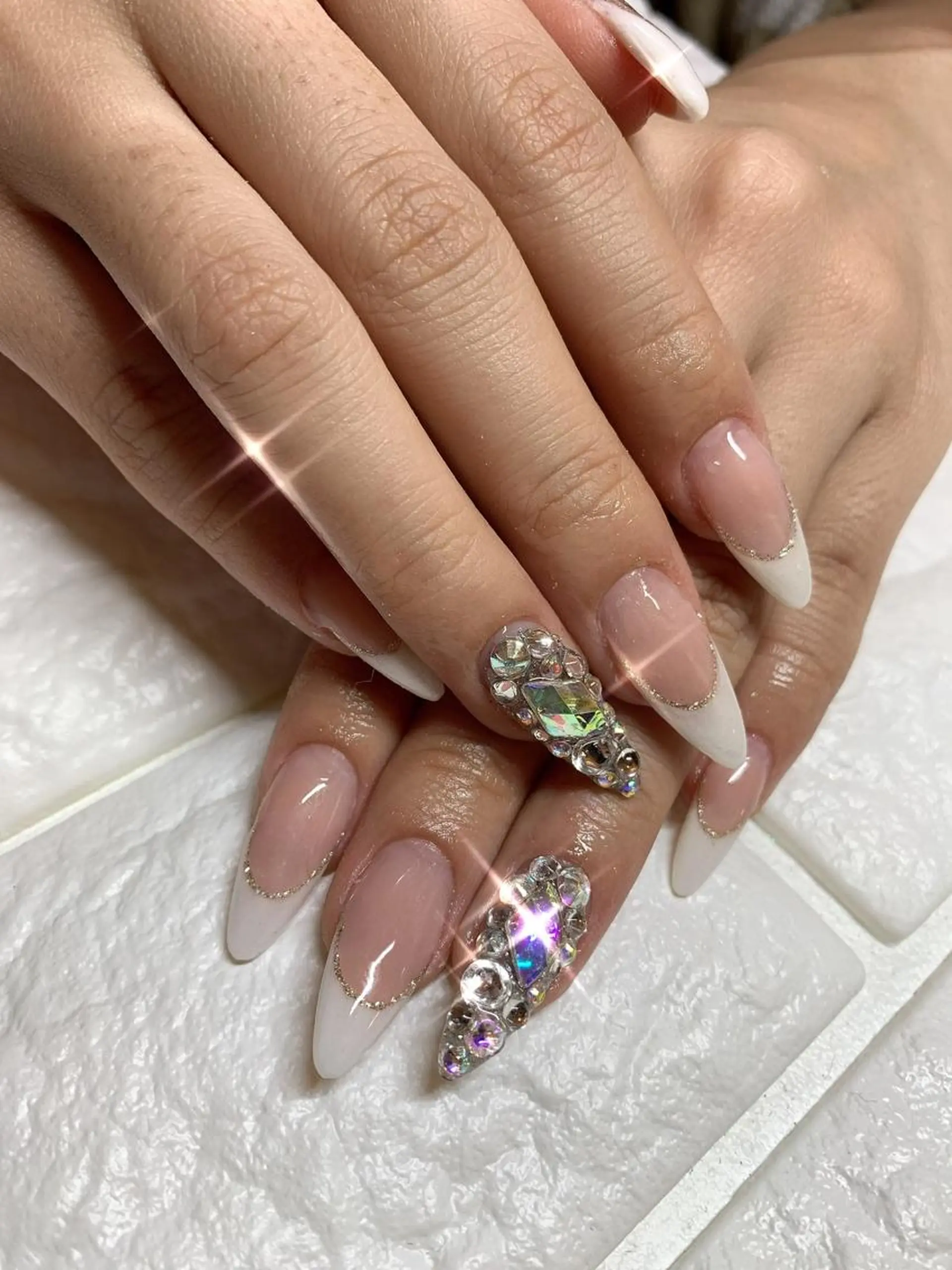 ネイル フレンチネイル ストーンネイル ハンドネイル Nail &Beauty Salon ☆Kirari☆所属・ビューティサロン ☆Kirari☆のネイルデザイン