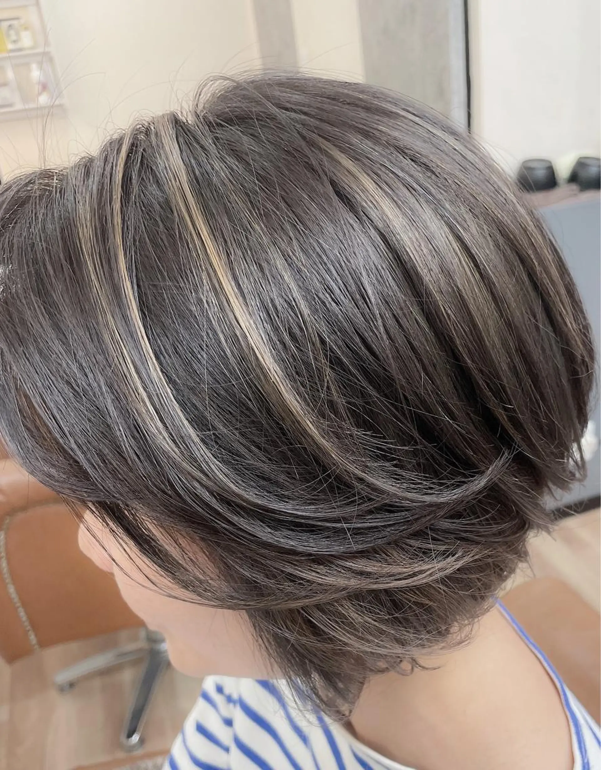 ショート カラー ハイライトカラー ハイライト TOWA 野村　コウダイのヘアスタイル