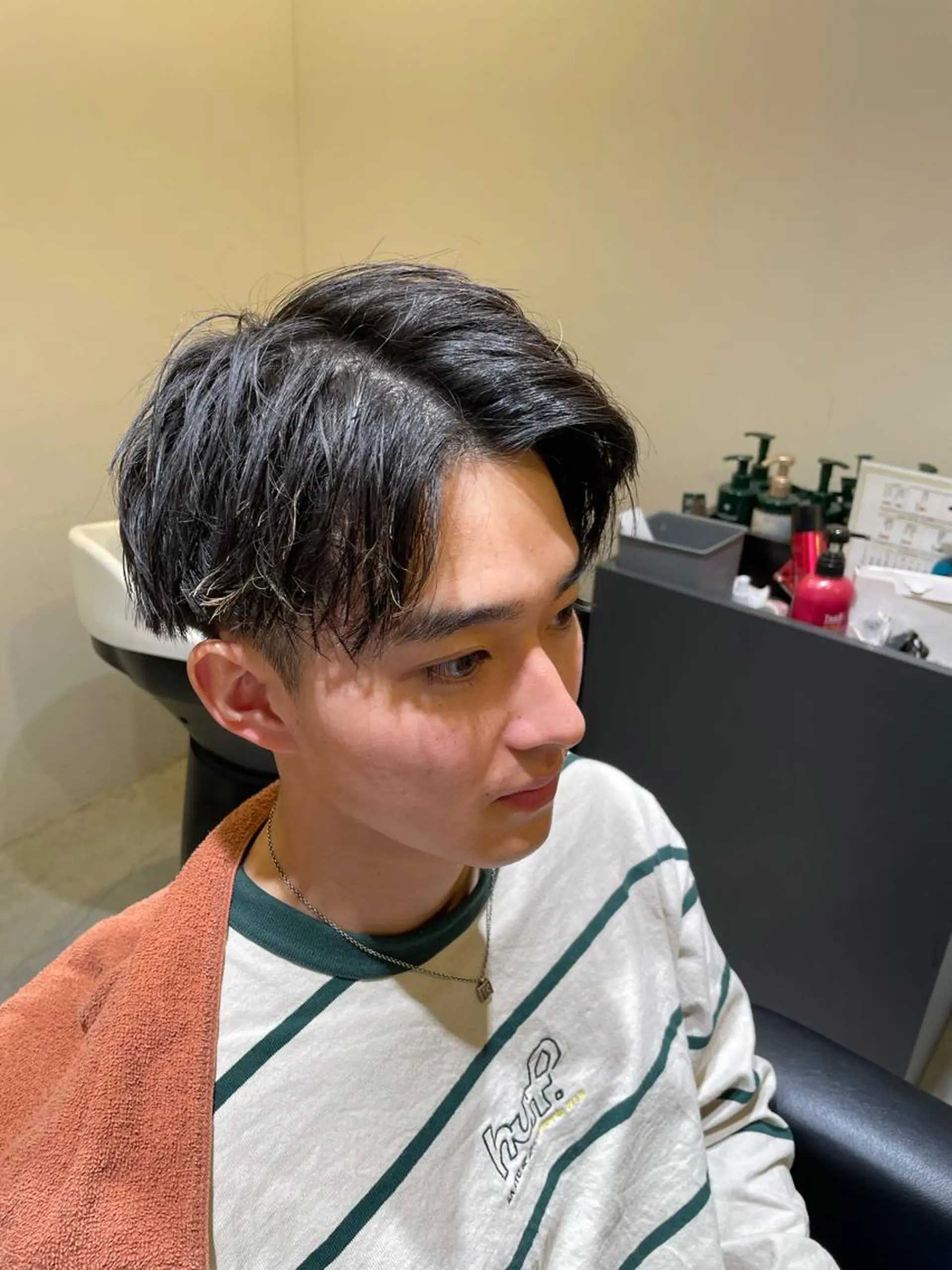 ショート QUONHEAL(クオンヒール)所属・重名 陸のヘアスタイル