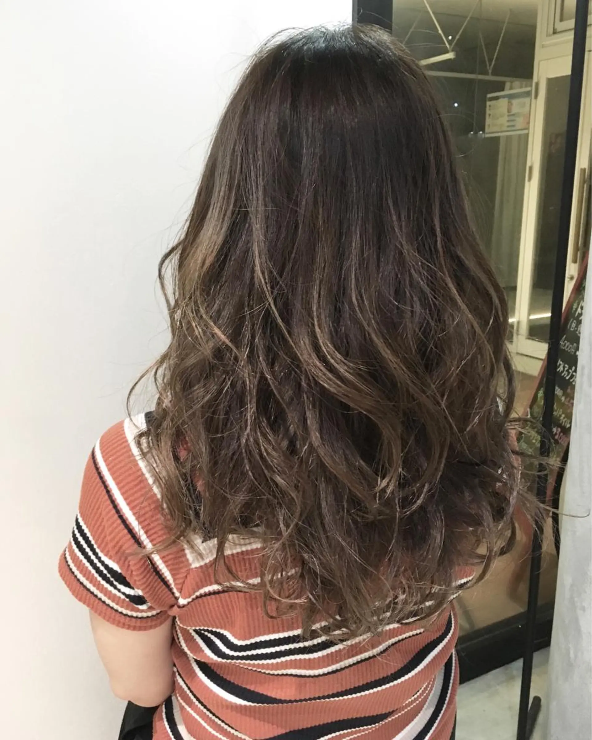 ロング カラー グラデーションカラー 國村 優のヘアスタイル