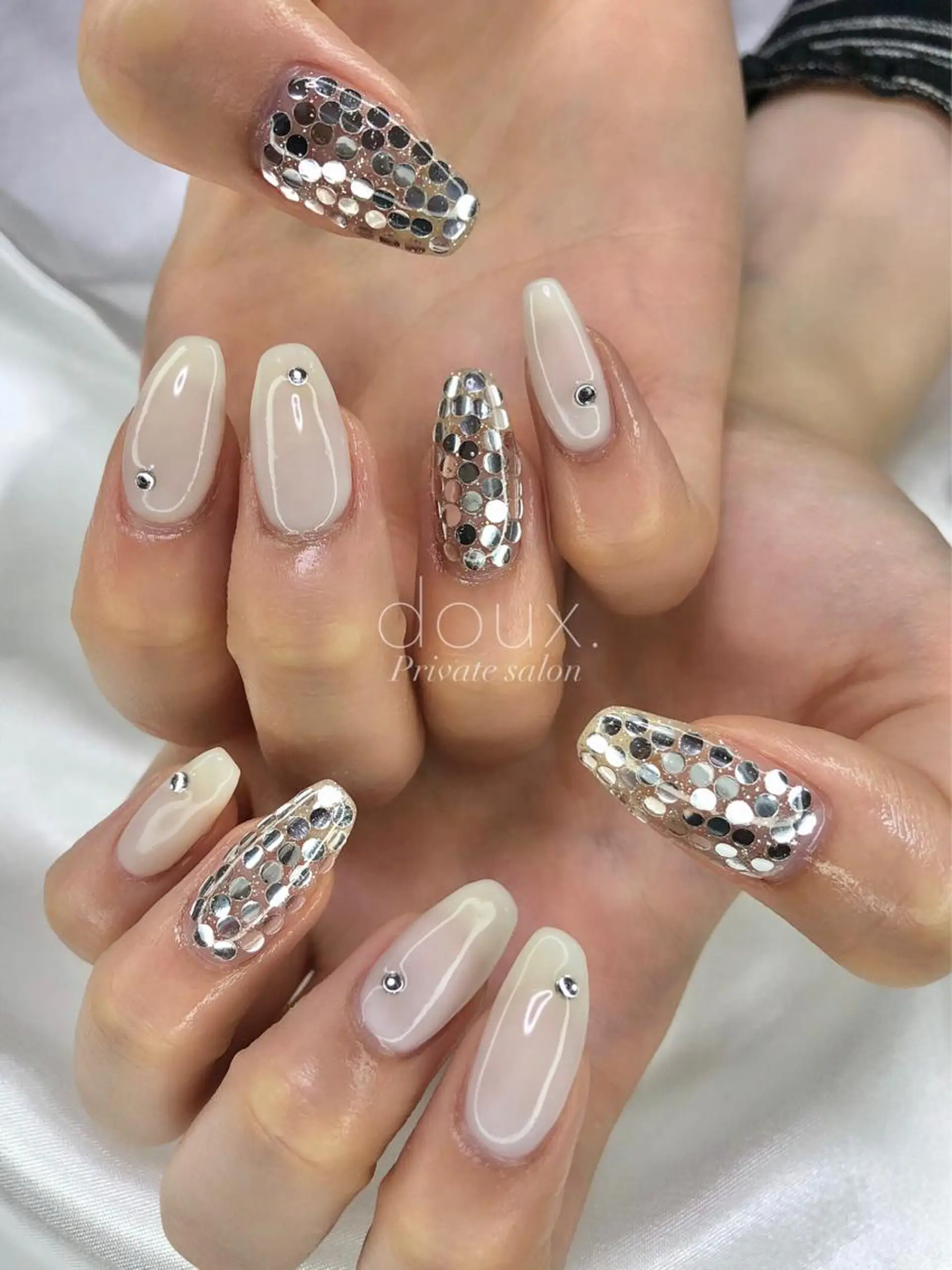 ネイル クリアネイル キラキラネイル 韓国ネイル シンプルネイル 春ネイル ハンドネイル doux. nailのネイルデザイン