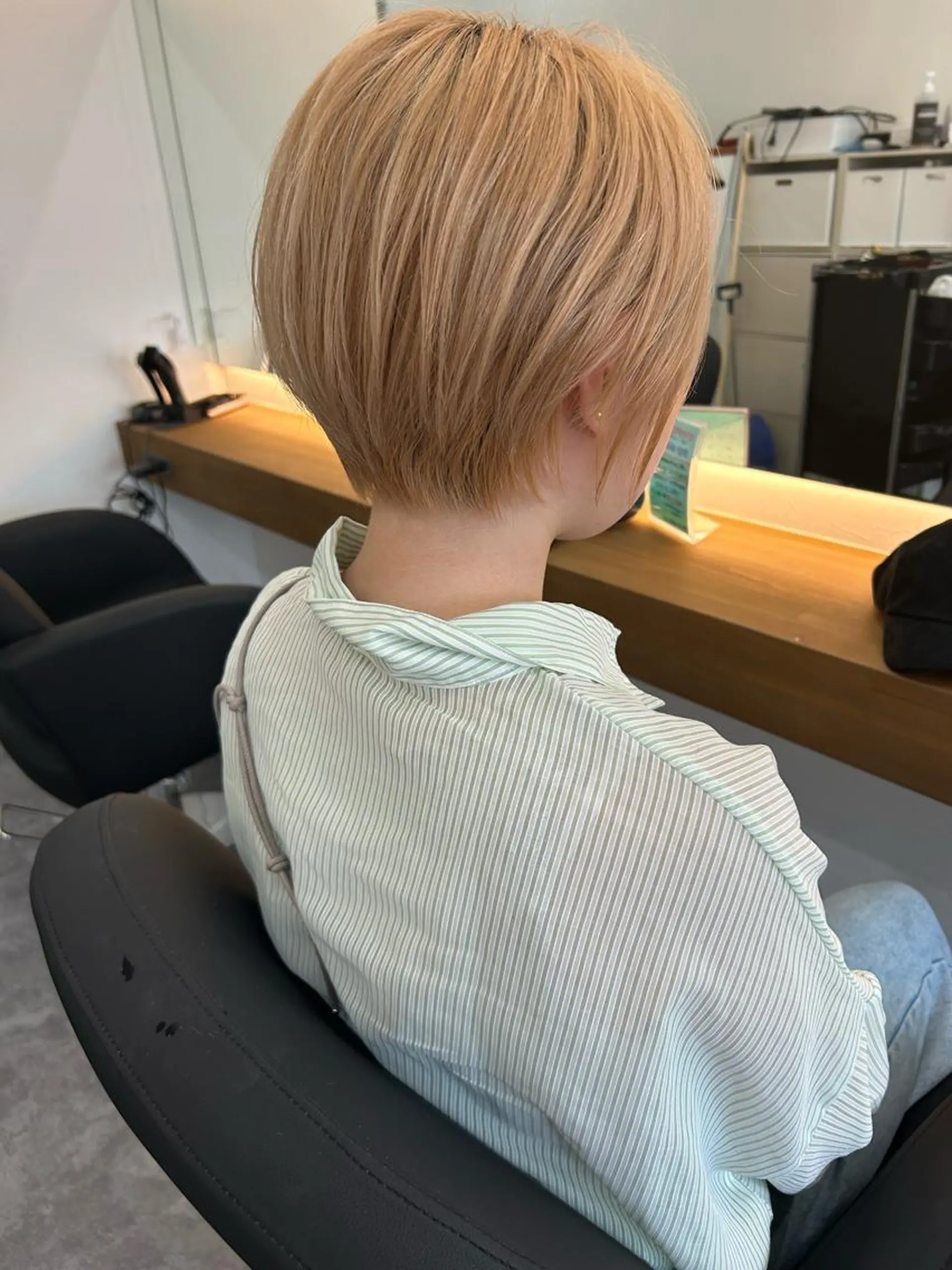 ショート ショートボブ 韓国風カラー ボブ ハイライト 髪質改善 ヘアカラー トリートメント hair terra ce M奈良店のヘアスタイル