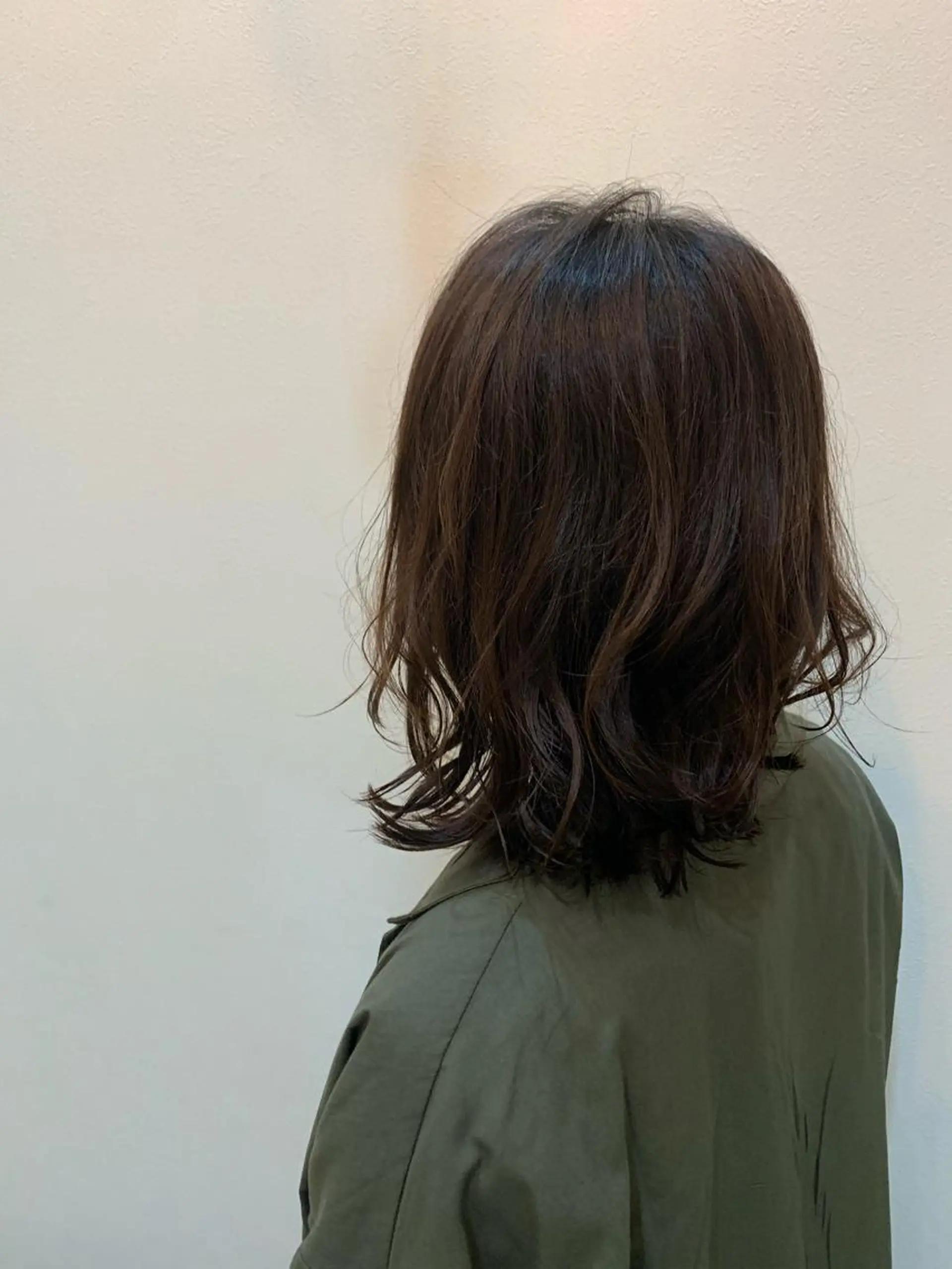 ミディアム カラー パーマ カット AKALA HAIR 〜kaui〜所属・向井 優汰のヘアスタイル