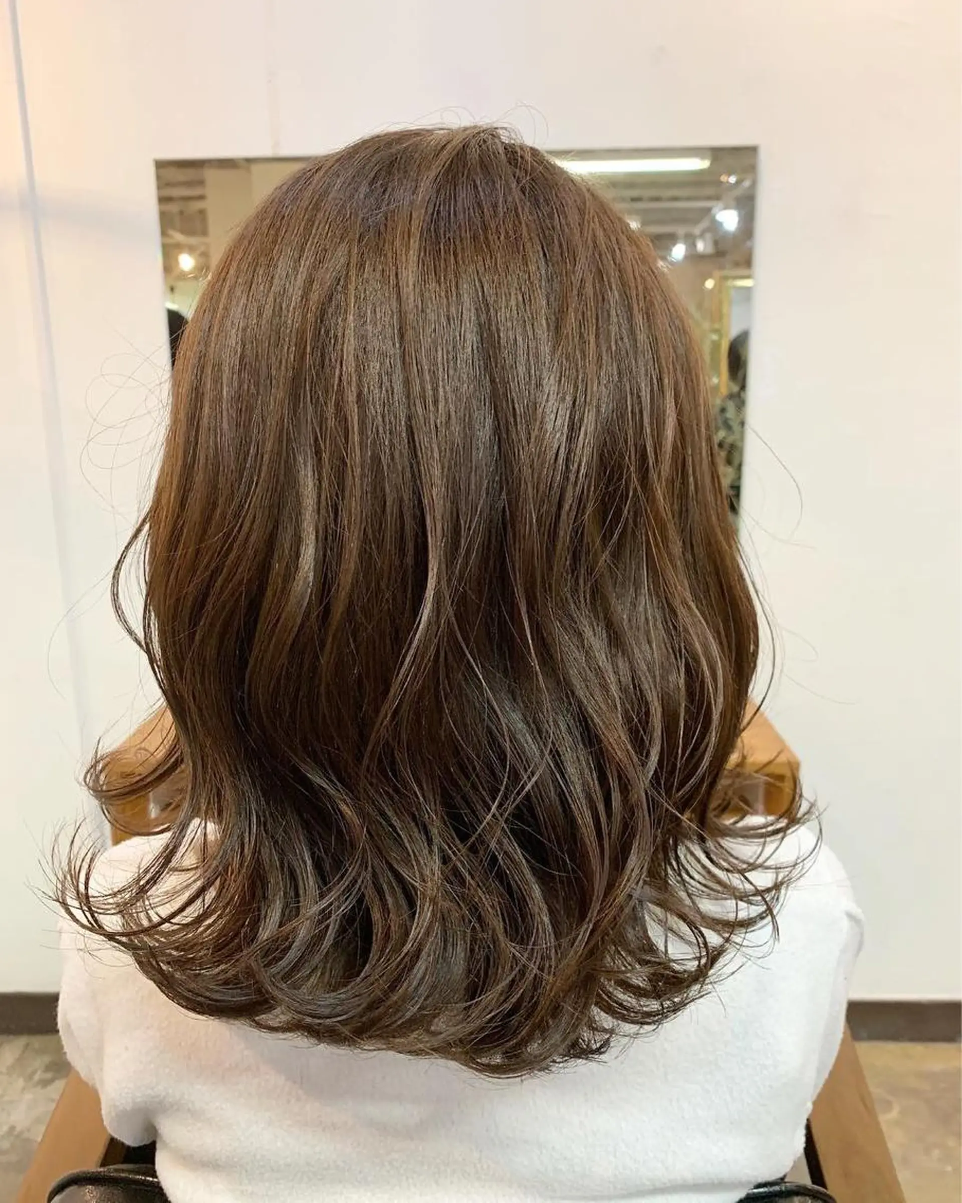 セミロング カラー LEB所属・下河 宗太のヘアスタイル