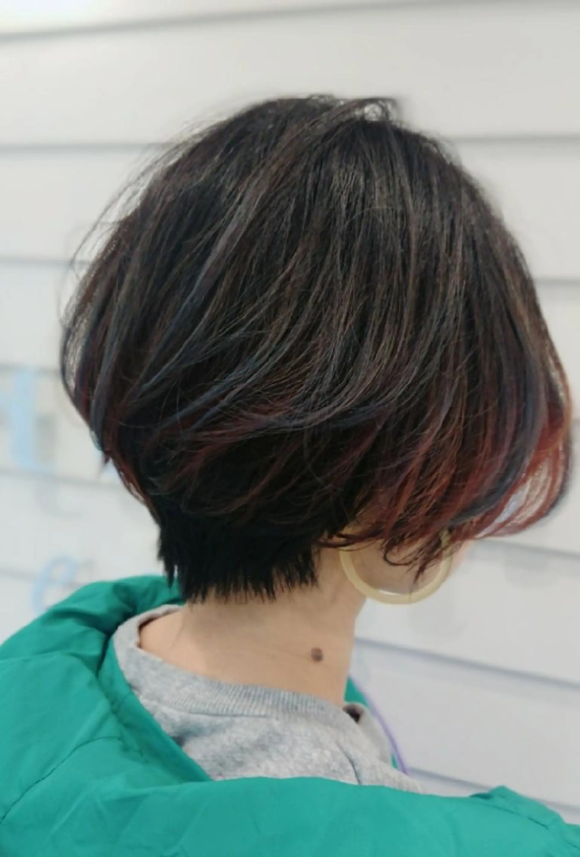 ショート カラー ショートボブ ブルーカラー ブラウンカラー グラデーションカラー レッドカラー GO TODAY SHAiRE SALON キラリトギンザ店所属・🐱higajo🐱 比嘉門(ヒガジョウ)のヘアスタイル