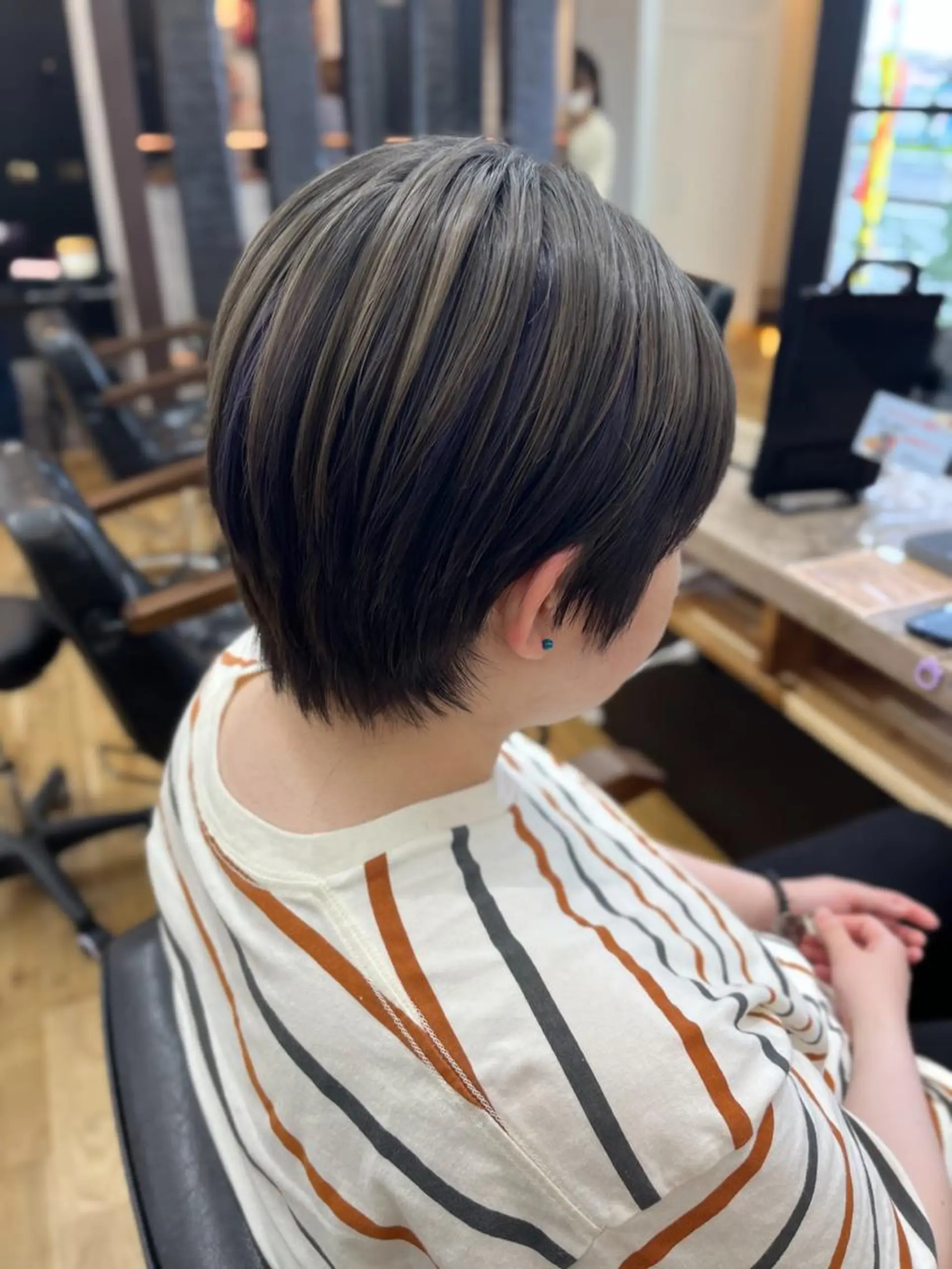 ショート カラー ハイライトカラー ハイライト ショートヘア カット ヘアカラー 【ショートボブ🤎】 YU-KAのヘアスタイル