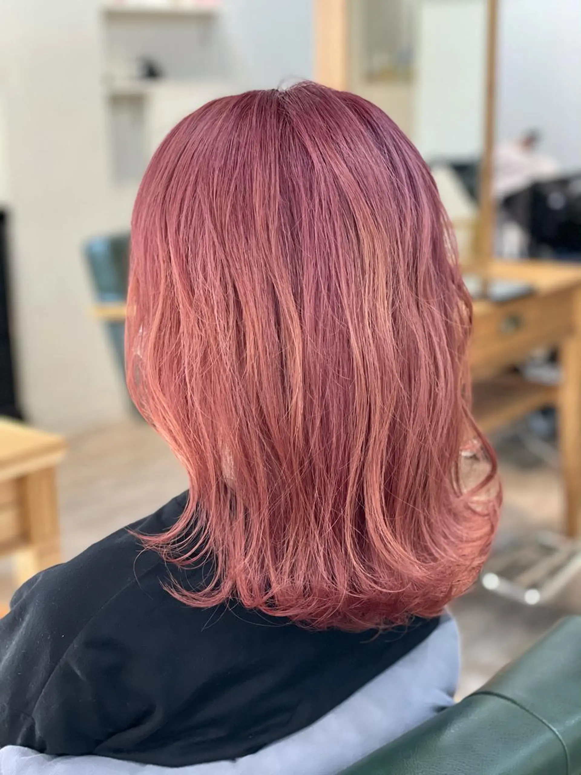 ミディアム カラー 加藤 雄大のヘアスタイル