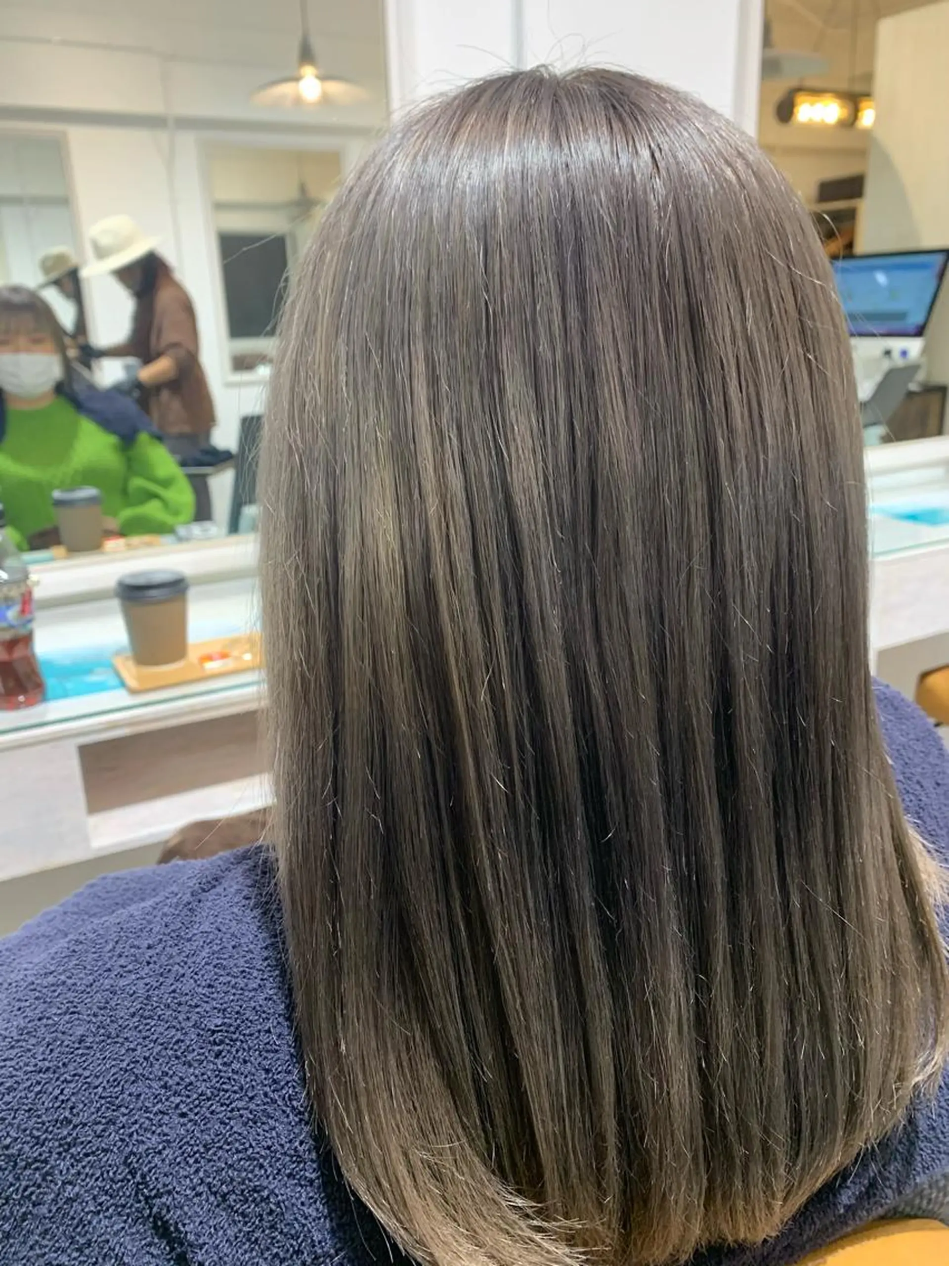 セミロング カラー ヘアアレンジ バレイヤージュ ハイライトカラー ハイライト レイヤーカット Sia中野新橋 『JUNYA』のヘアスタイル