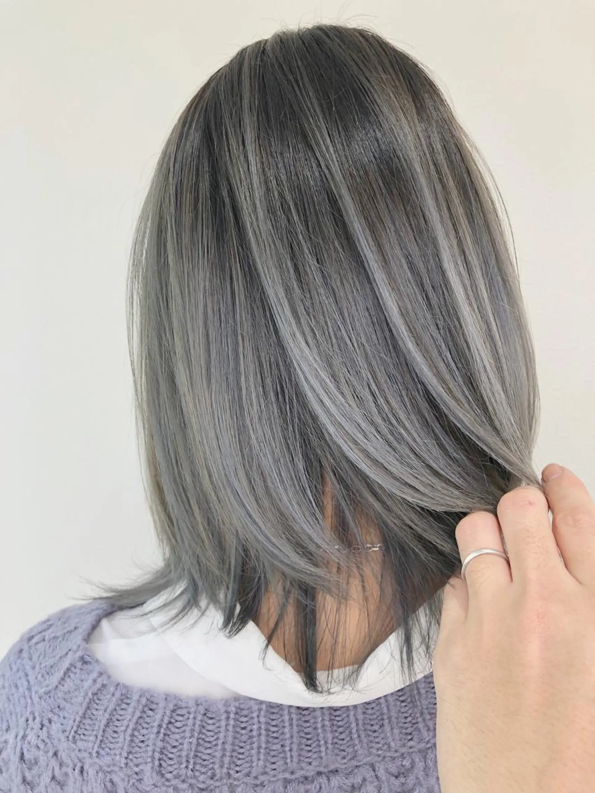 ショート カラー アディクシーカラー バレイヤージュ ベージュカラー ブリーチ ケアブリーチ ito. ブリーチ/髪質改善のヘアスタイル