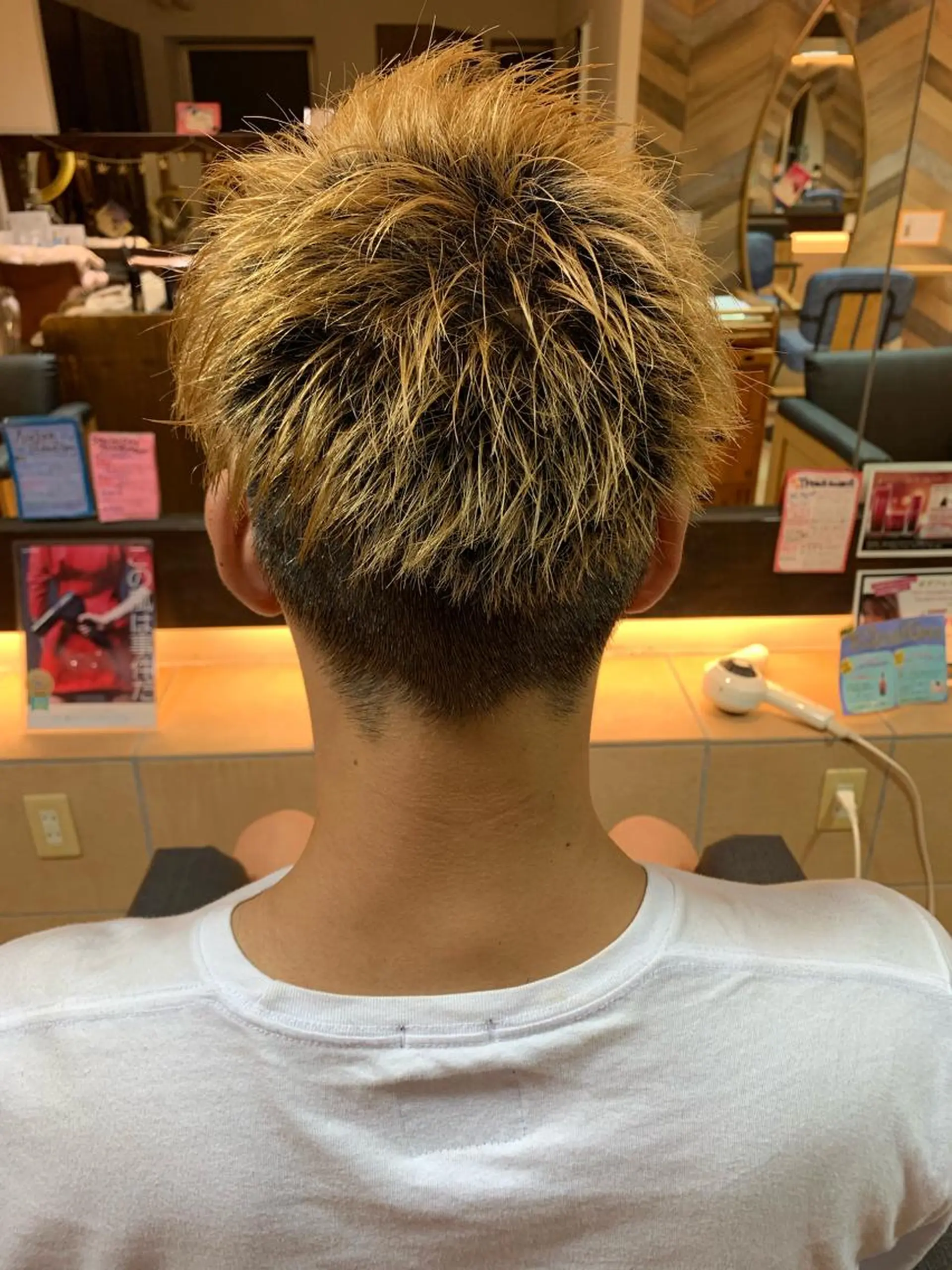 メンズ 刈り上げ カット ヘアカラー ハイトーンカラー🩵 耳ツボジュエリー/Aのその他イメージ