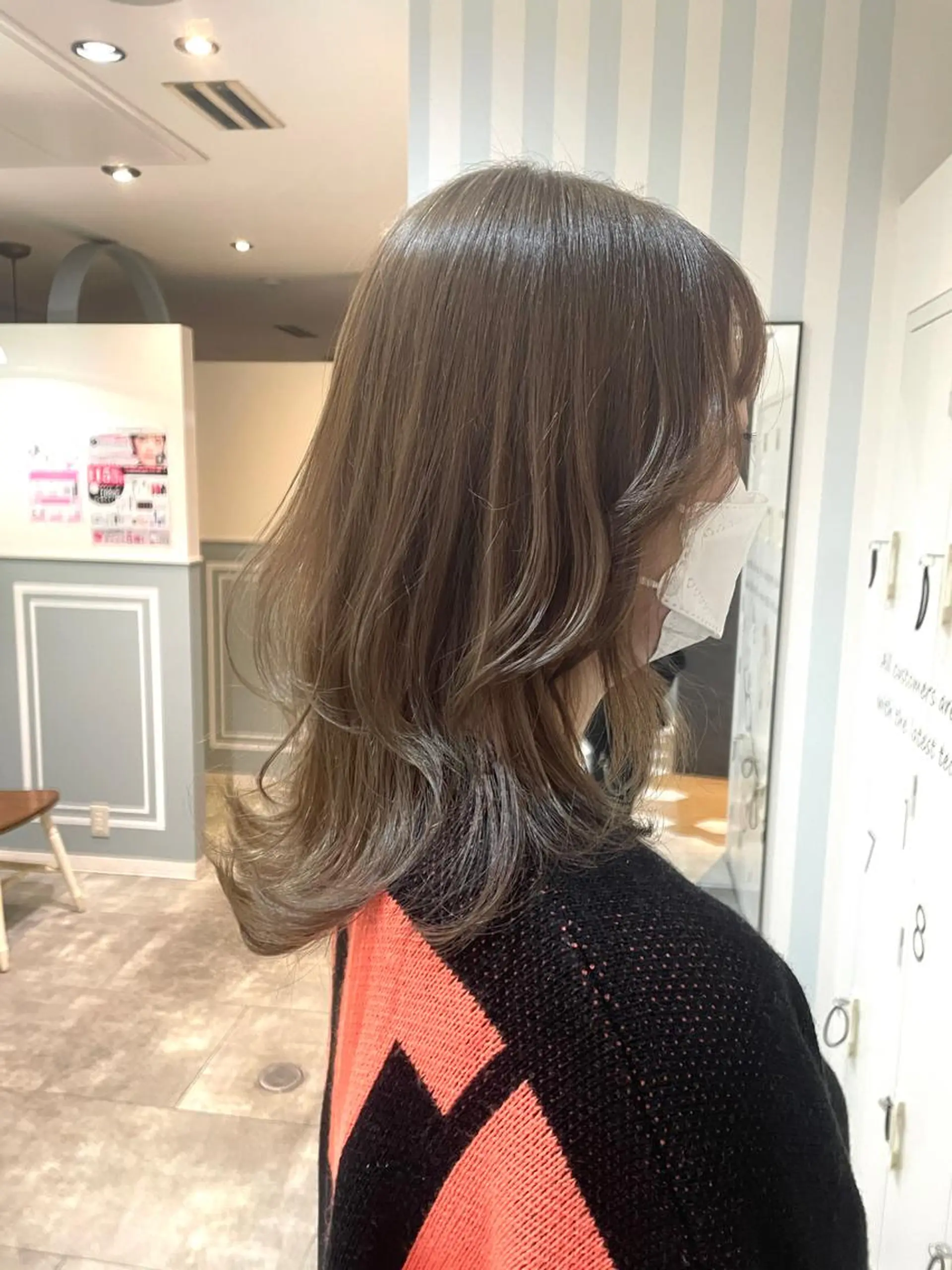 ミディアム カラー ヤマナカ エリカのヘアスタイル