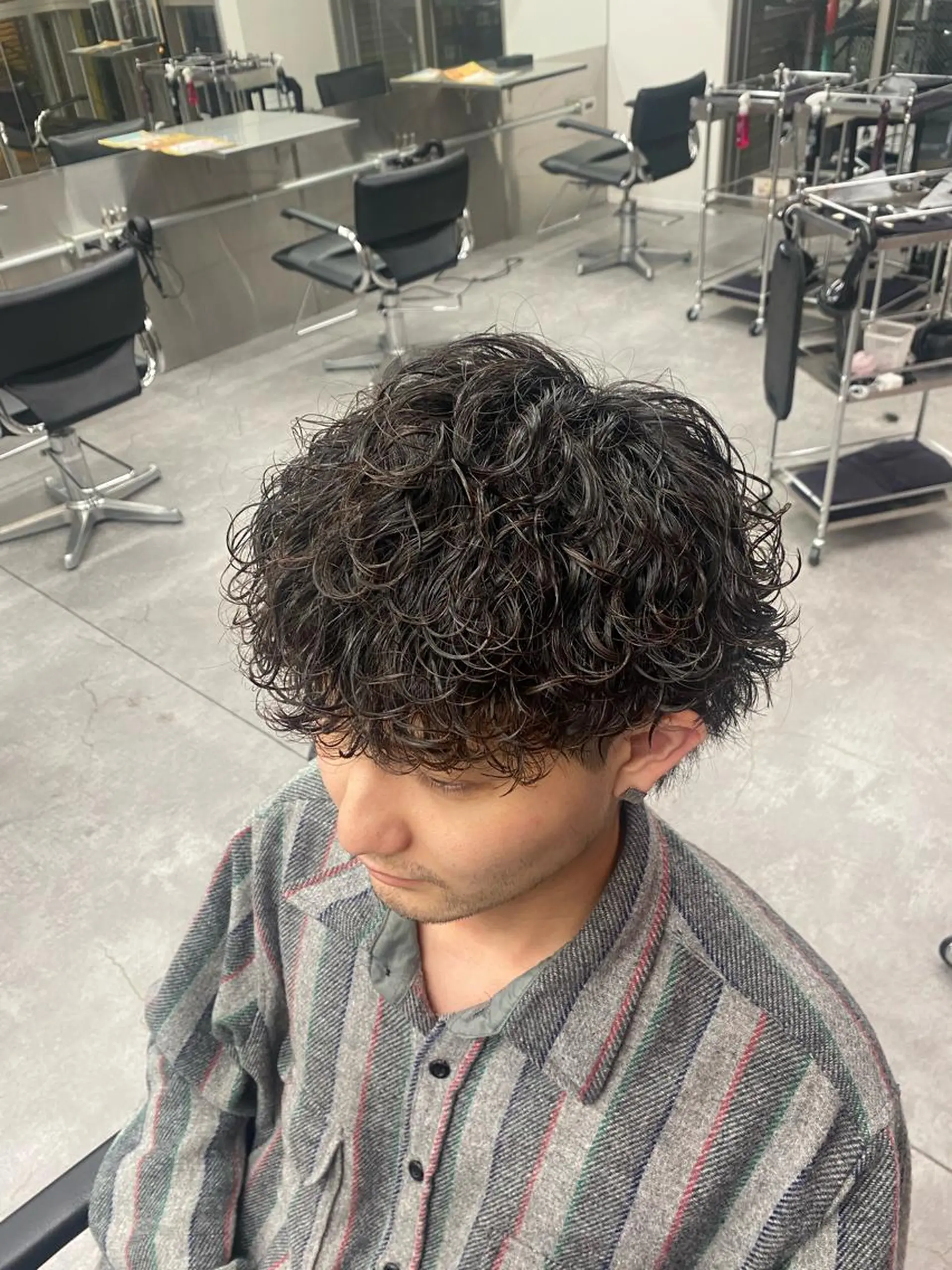 ショート カラー パーマ ヘアアレンジ メンズ キッズ ネイル マツエク・マツパ アイブロウ メンズバレイヤージュ メンズブリーチ メンズハイライト メンズハイトーン メンズインナーカラー カット パーマ トリートメント 🔥メンズパーマ特化 🔥店長中村雄樹のヘアスタイル