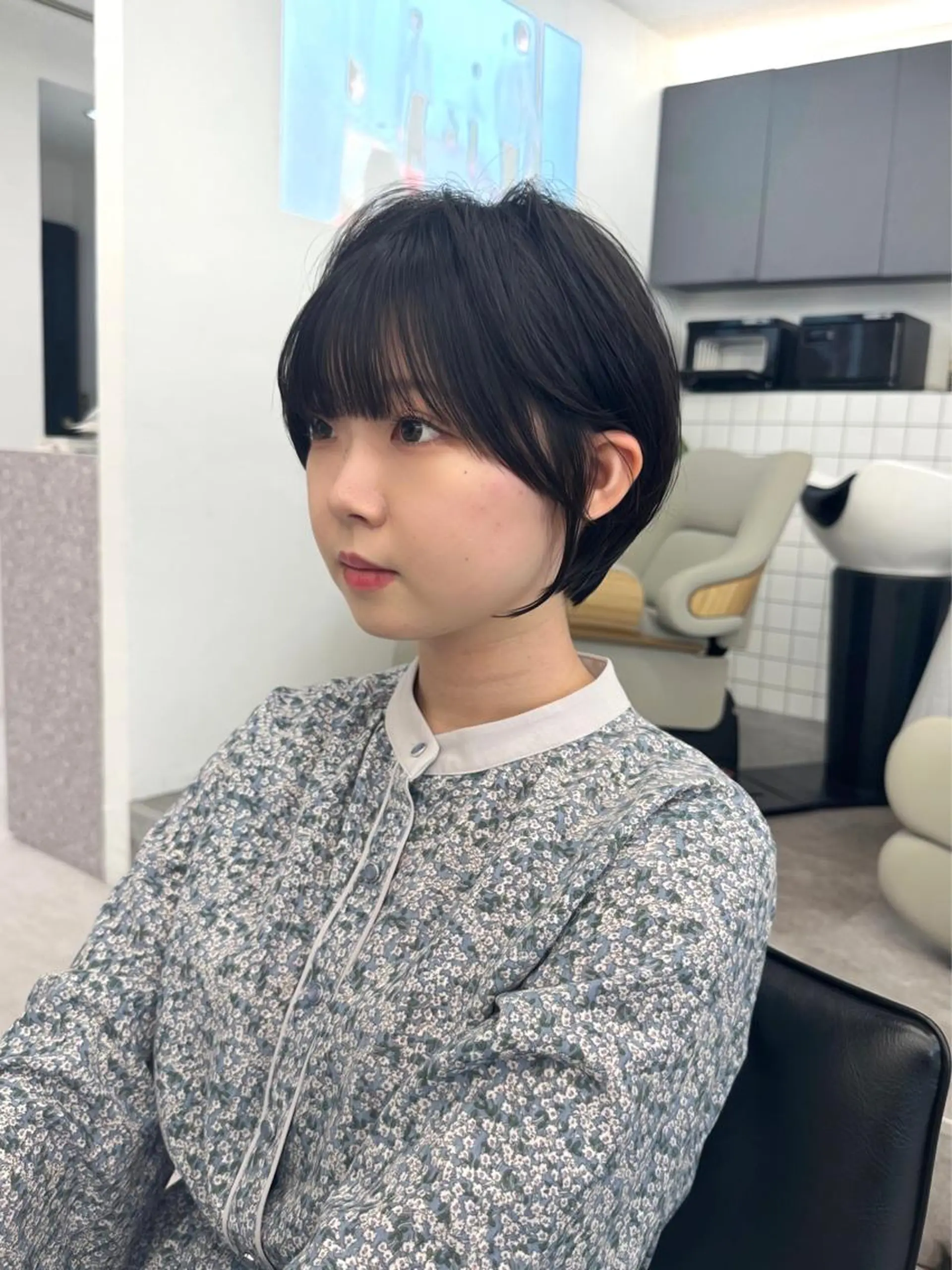 ショート ショートヘア くすみカラー、大場猛のヘアスタイル