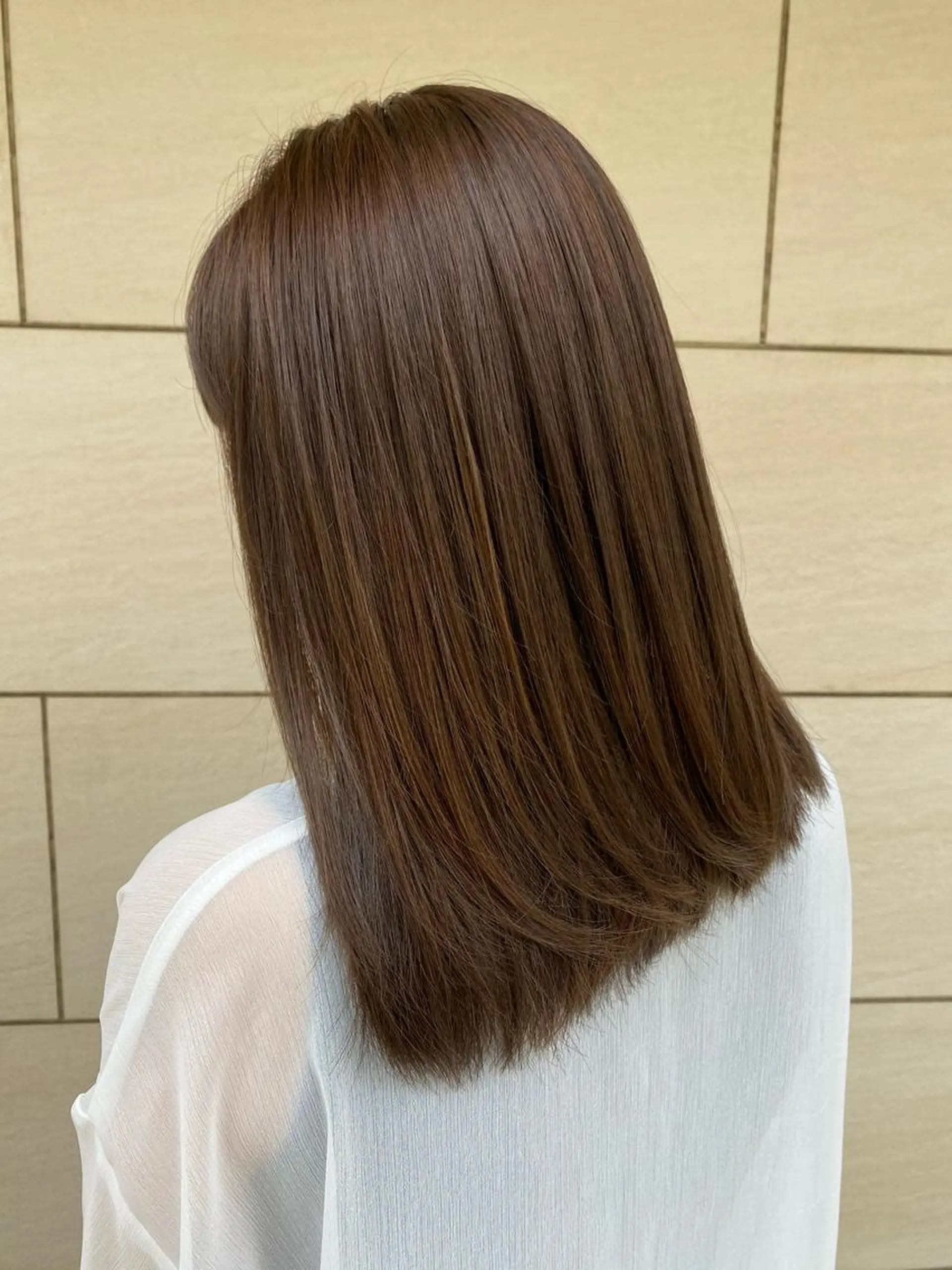 セミロング カラー パーマ アッシュ ベージュカラー 有馬ミク🌈 似合わせ美容師のヘアスタイル