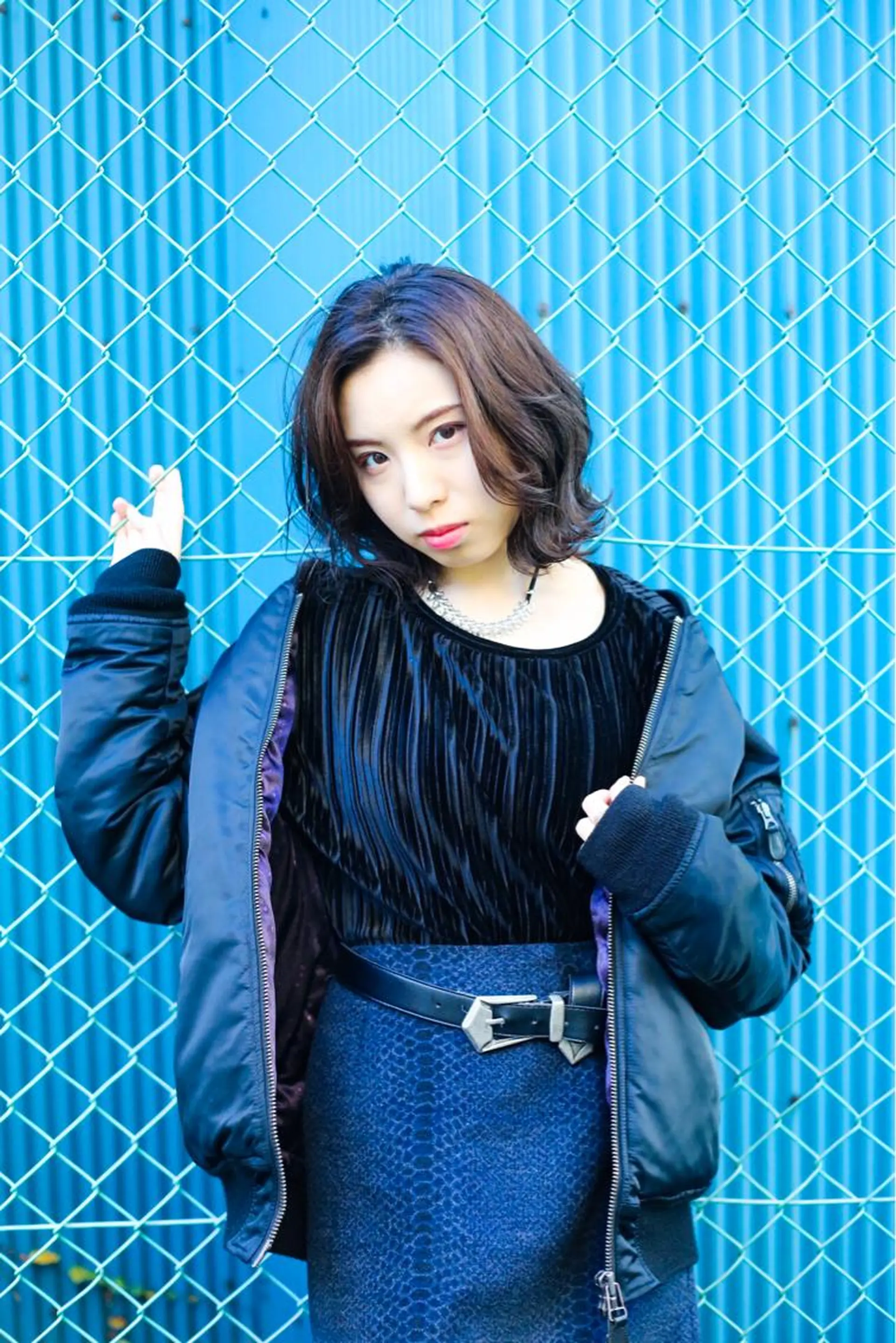 ミディアム カラー ブルーカラー ブルージュ カット ヘアカラー トリートメント オーストヘアージジ所属・TAI透明カラー 柔らかい縮毛矯正のヘアスタイル