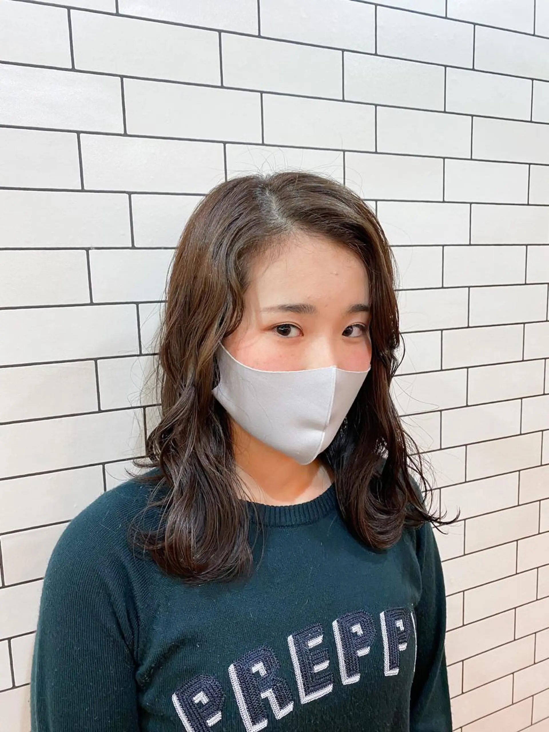 セミロング カラー 韓国風ヘア カット ヘアカラー トリートメント オーストヘアージジ所属・TAI透明カラー 柔らかい縮毛矯正のヘアスタイル