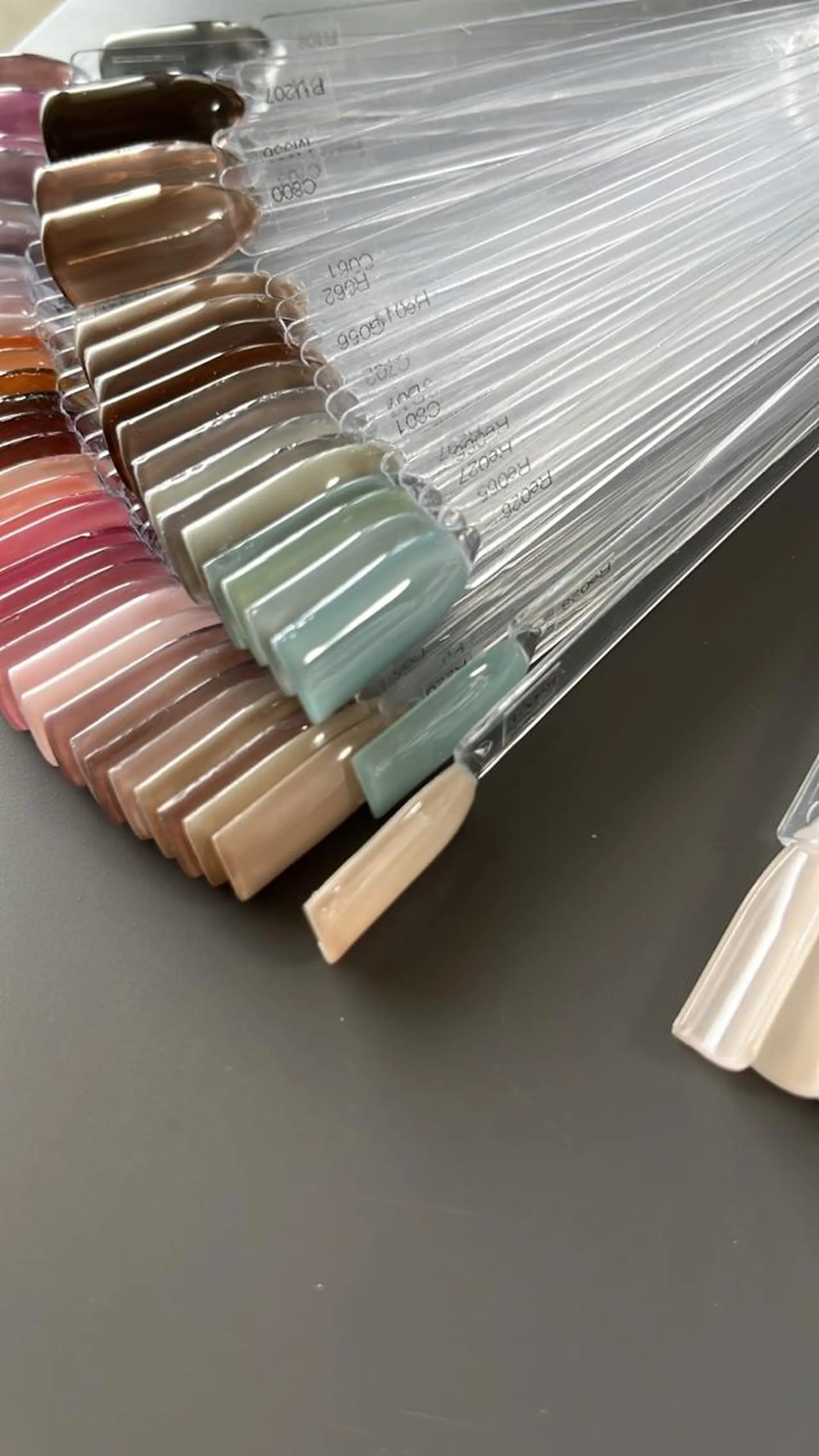 ネイル cie/42° NIJINAのネイルデザイン