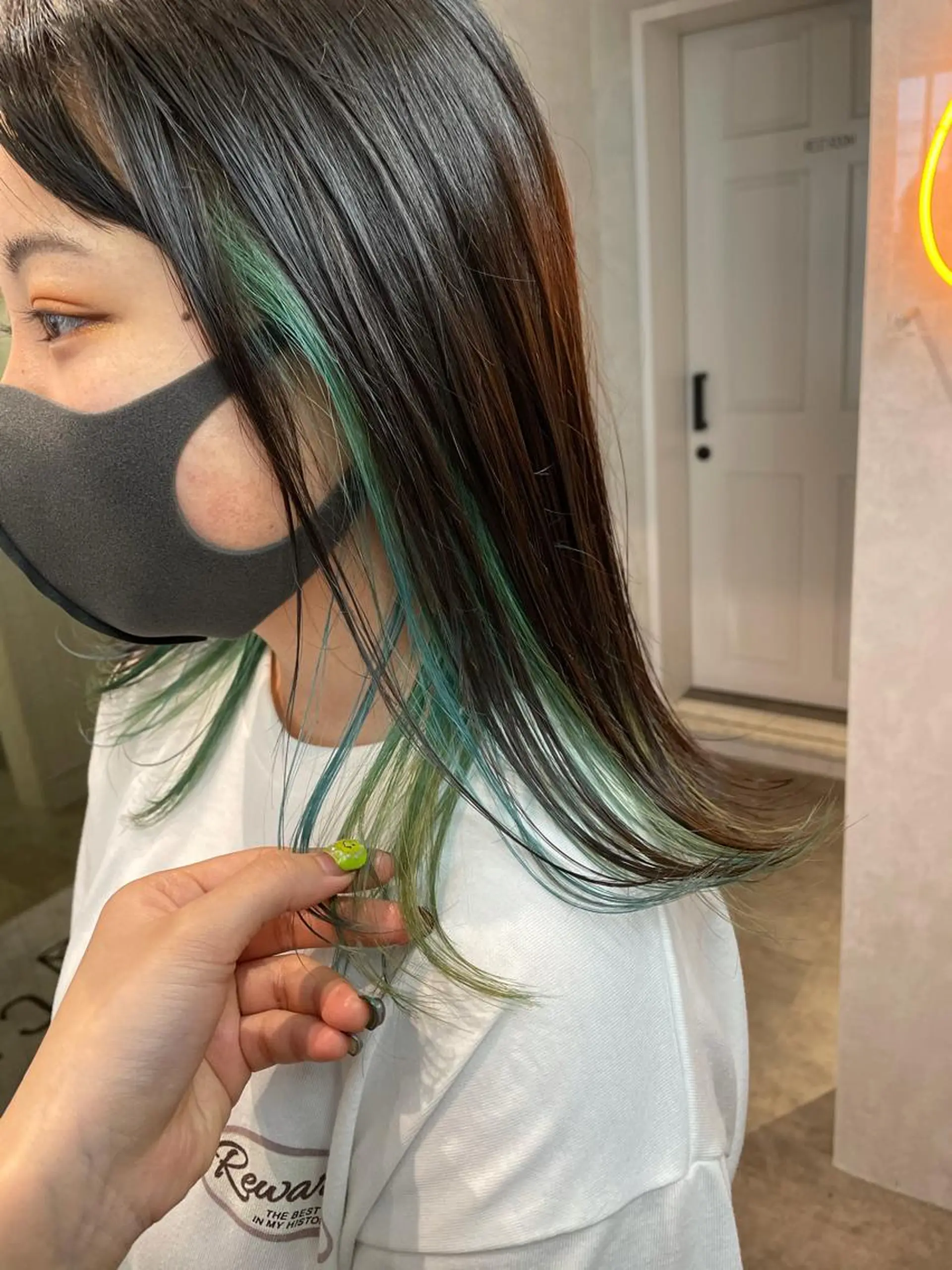 セミロング カラー インナーカラー ヘアカラー ナチュラル透明感🌱 小山美樹子のヘアスタイル