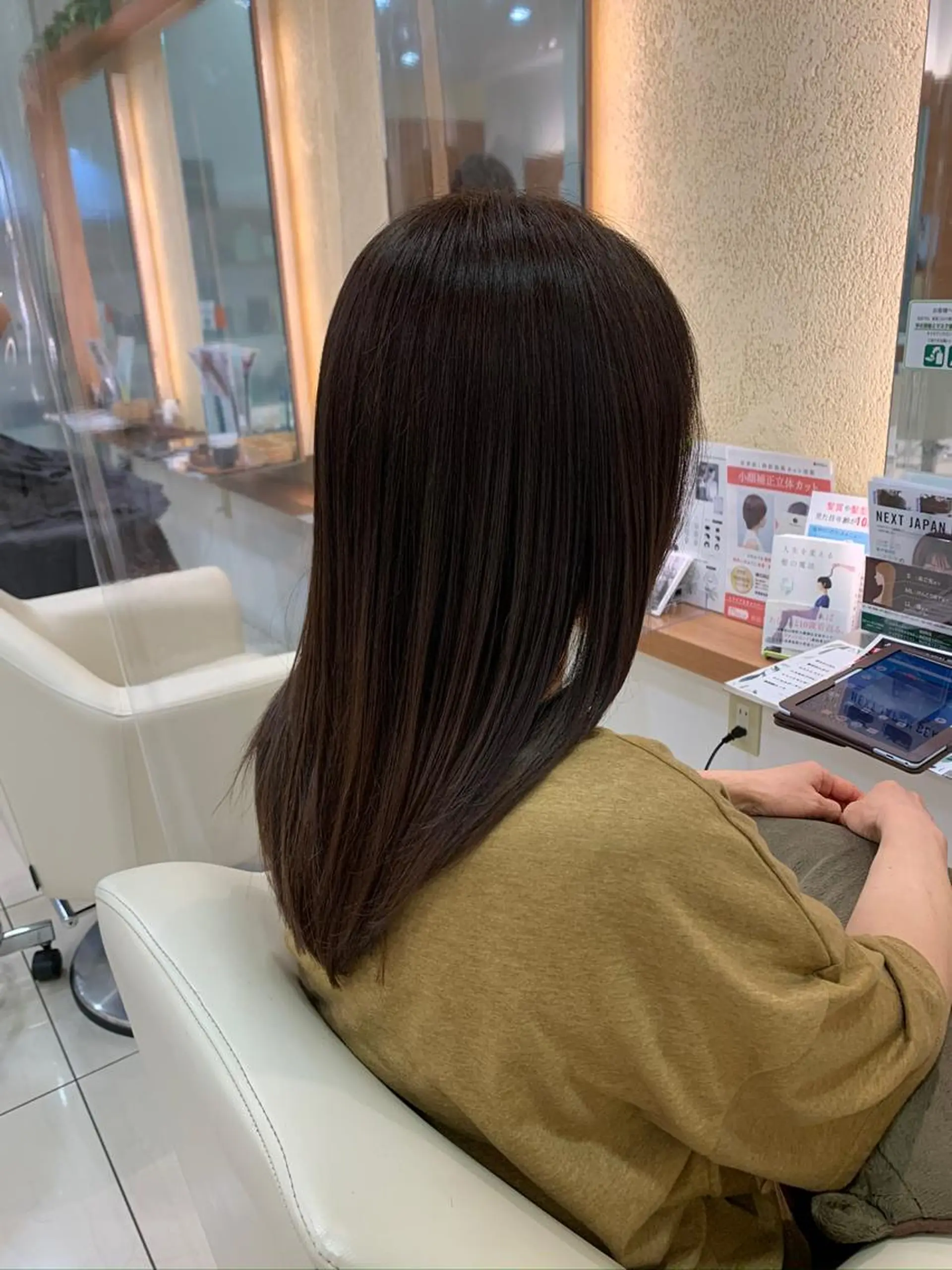 セミロング カラー トリートメント カット 頭浸浴×似合わせ HolyGrailのヘアスタイル