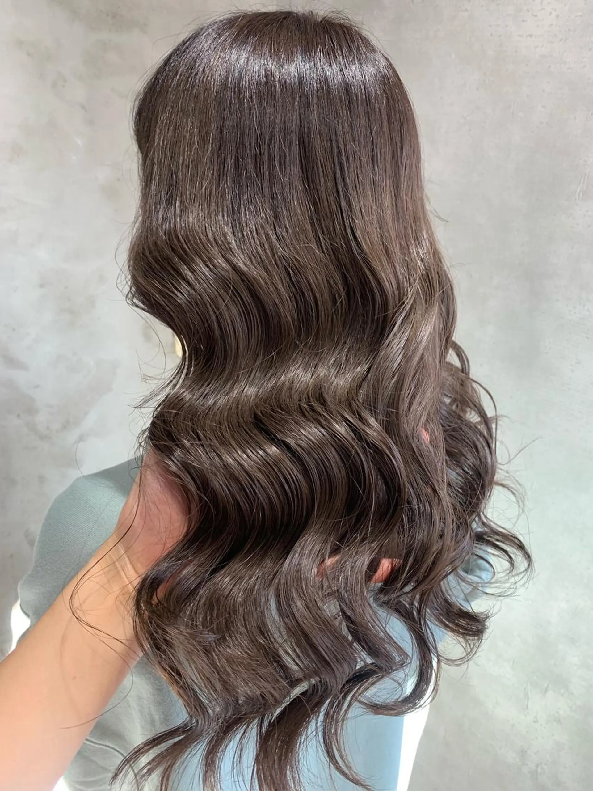 ロング カラー グレージュ MIL心斎橋所属・Clair クレアのヘアスタイル