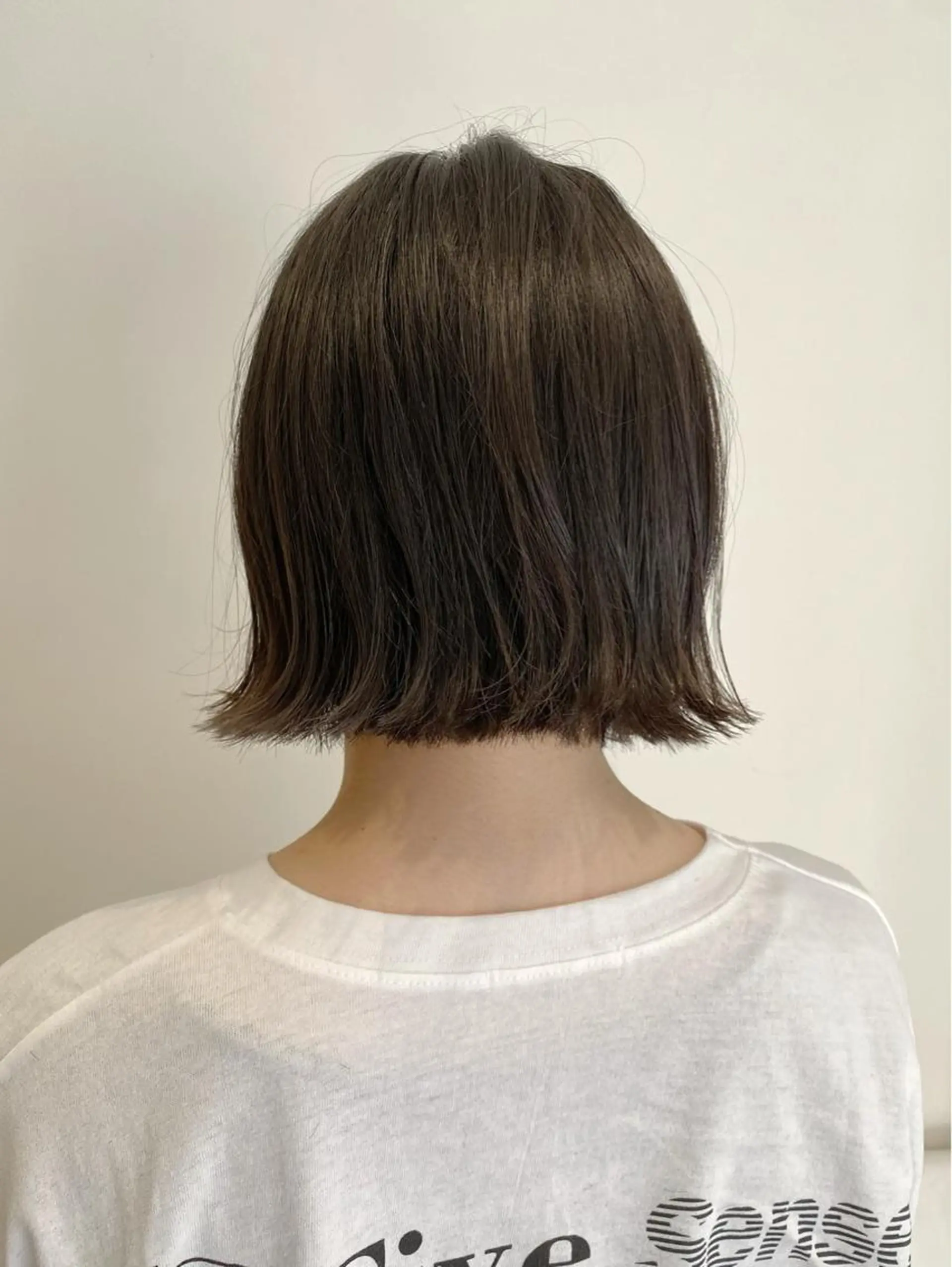 ショート カラー 切りっぱなしボブ ボブ ボブ・レイヤーカット 吉敷航一のヘアスタイル