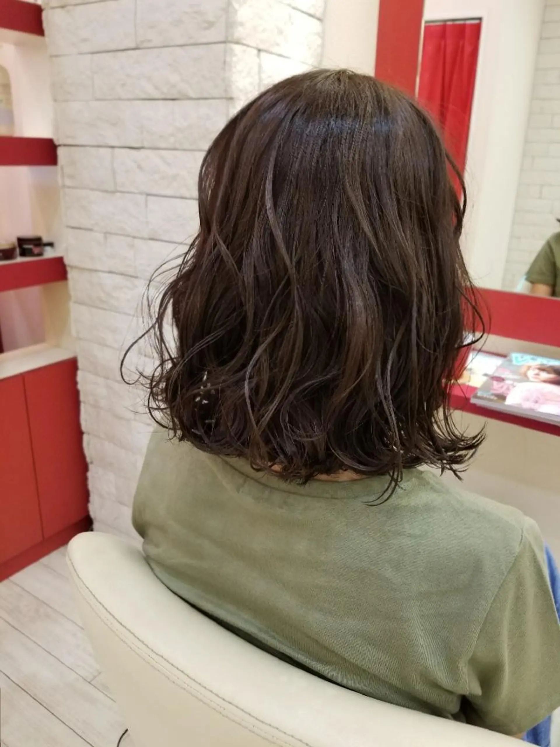 ミディアム カラー アッシュ アッシュブラウン ブラウンカラー Le Lien カジのヘアスタイル