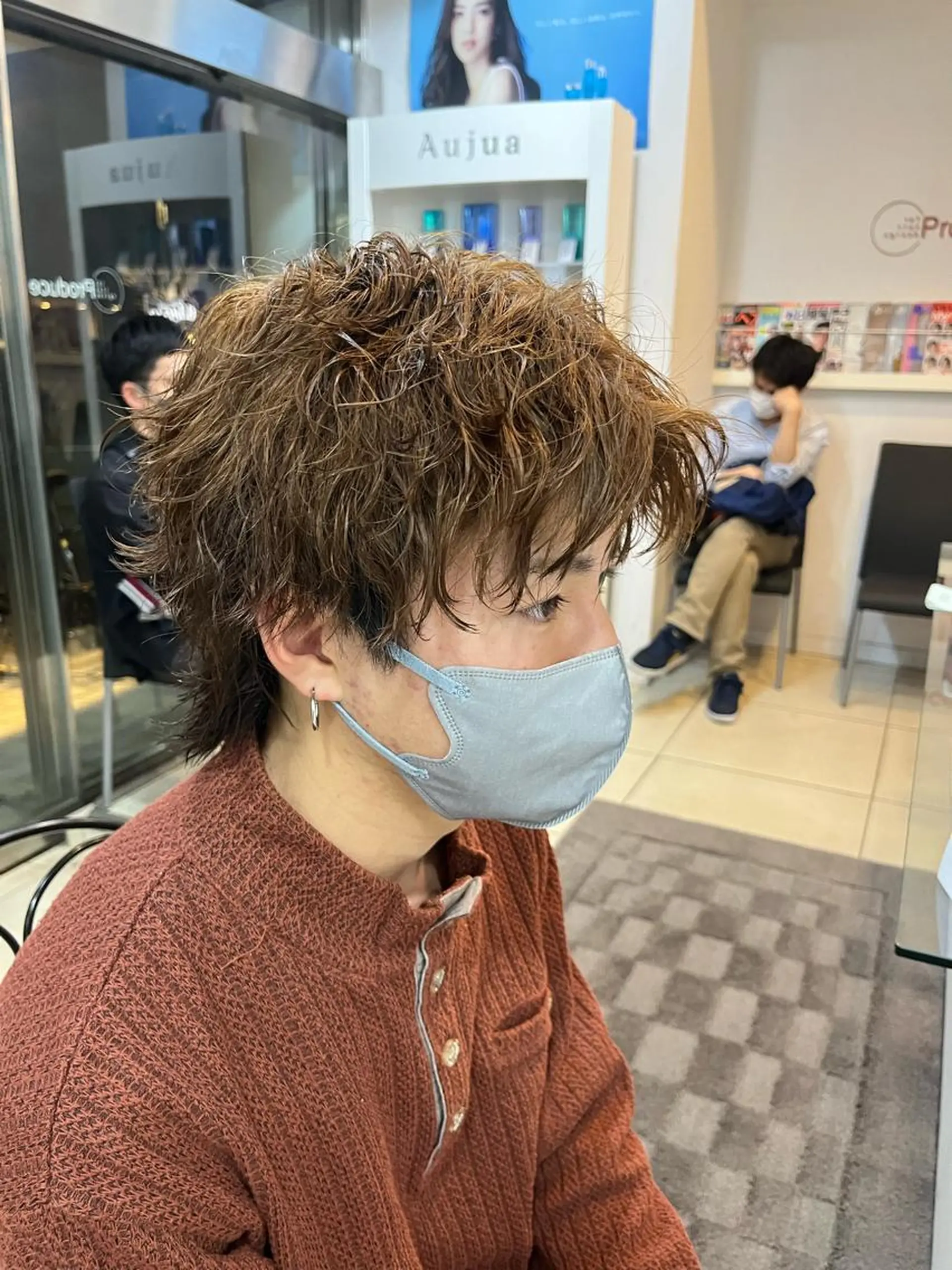 ショート パーマ メンズ メンズパーマ 波巻きパーマ メンズウルフカット ショートヘア ウルフカット カット ヘアカラー パーマ 韓国風メンズ/毛流れ ヘアなら須田龍世のヘアスタイル