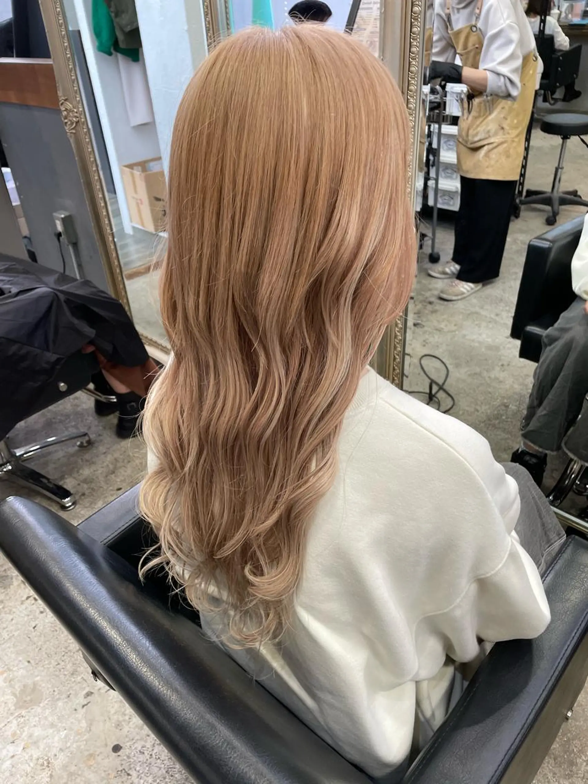 ロング 大内 志穂のヘアスタイル