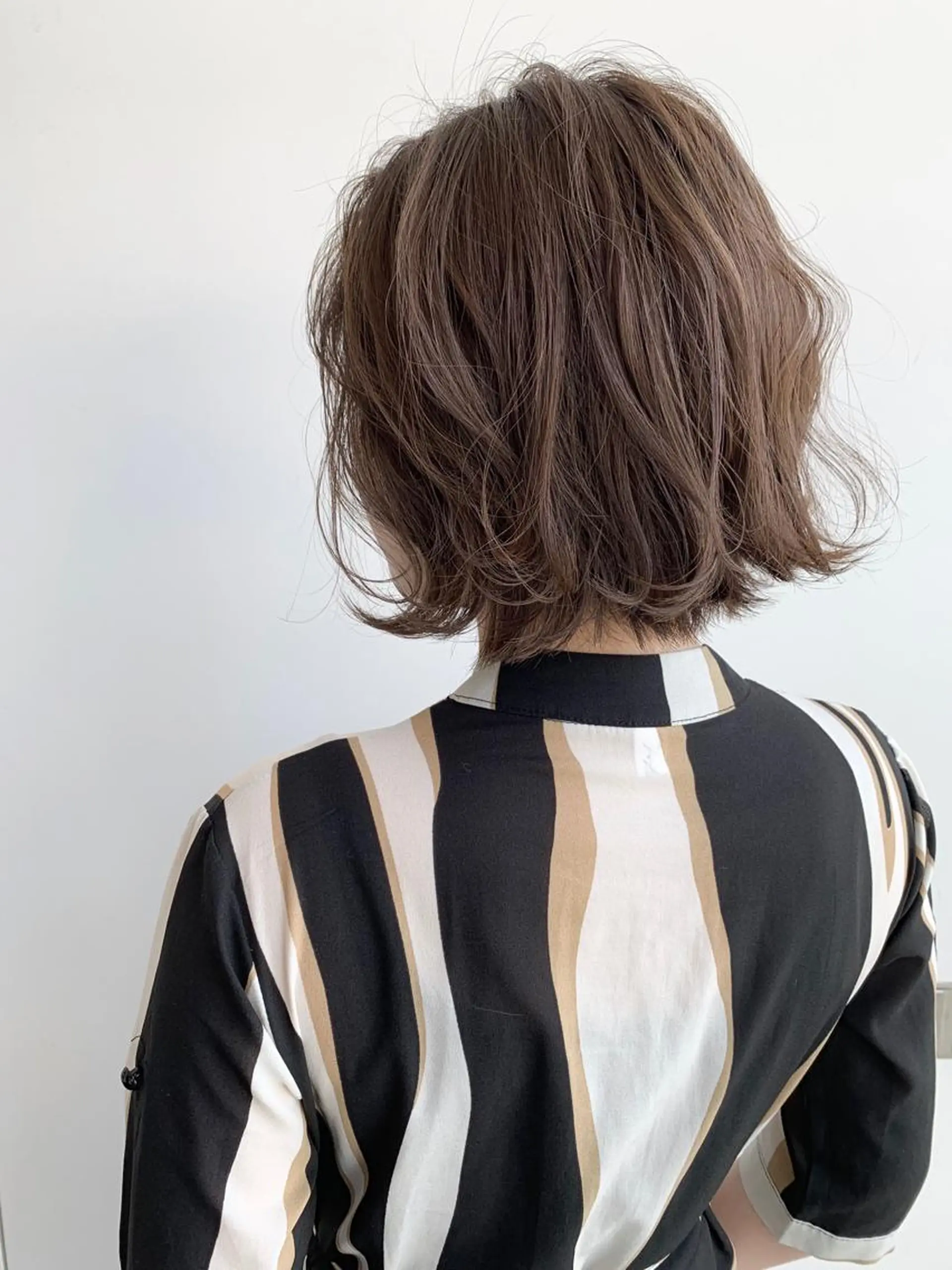 ショート カラー ベージュカラー 透明感カラー ボブ ヘアカラー トリートメント Beach private salon所属・Beach 代表 KENTAのヘアスタイル