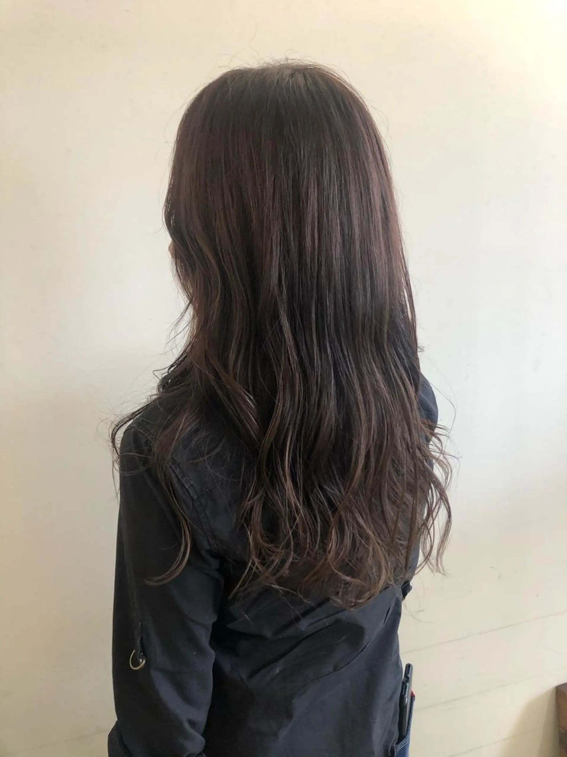 ロング カラー アベ ヒトミのヘアスタイル