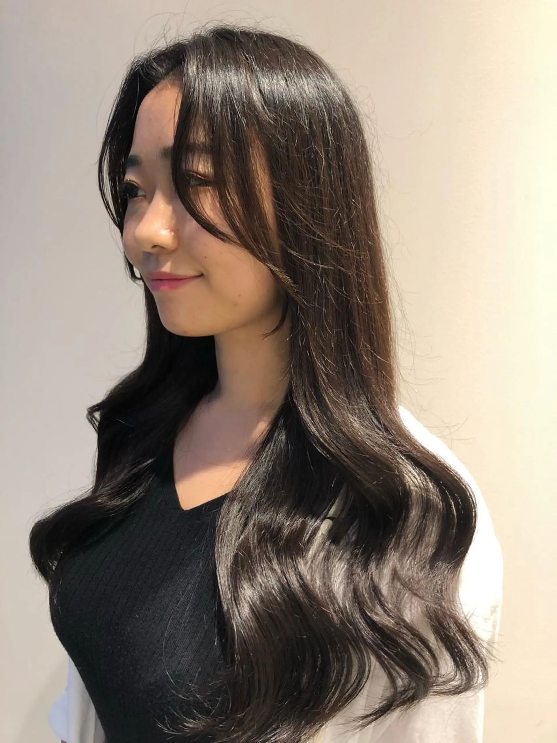 ロング 顔まわりレイヤー 韓国風ヘア レイヤーカット ❤︎︎韓国ヘア❤︎︎ 𝑺𝒉𝒊𝒉𝒐のヘアスタイル