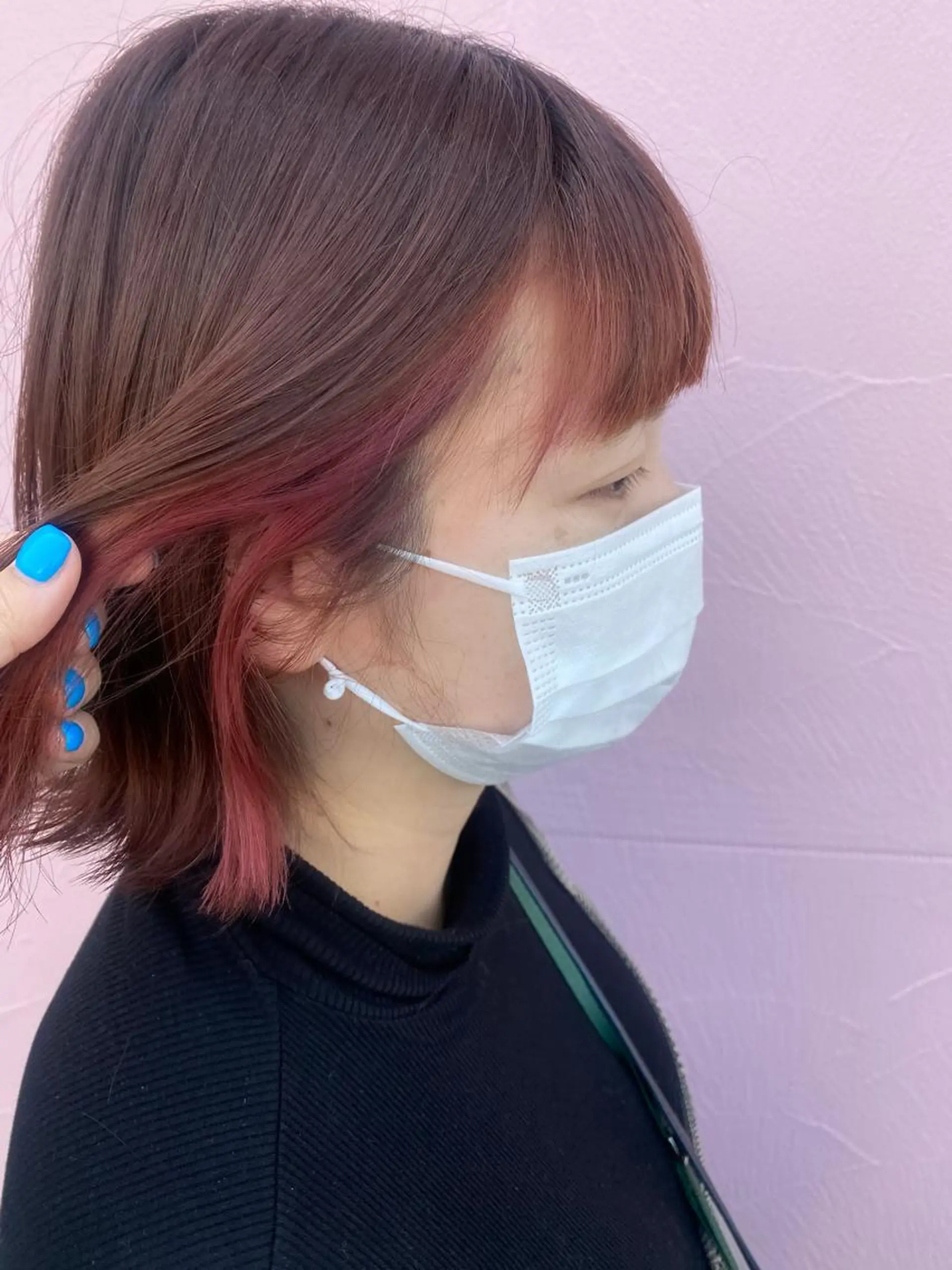 ショート カラー ヘアアレンジ 切りっぱなしボブ ブリーチ ブルーカラー デザインカラー インナーカラー 理想実現/ カラー特化🧸こころのヘアスタイル