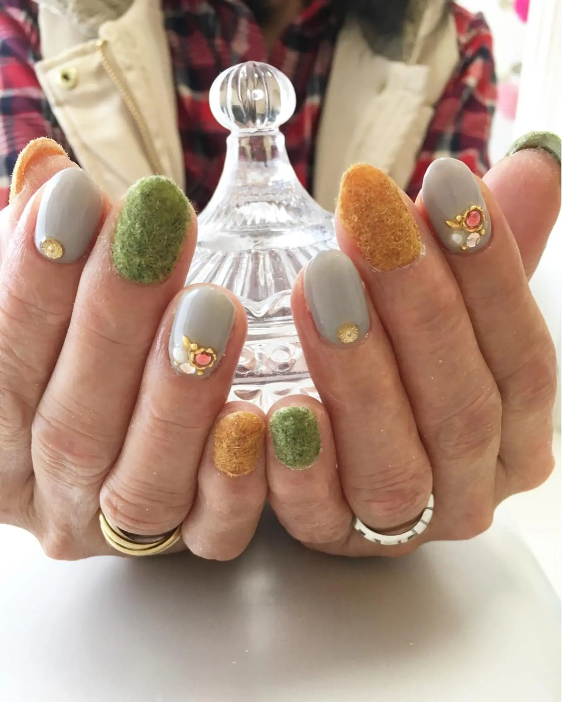 ネイル Petit Fleur所属・青柳 亜梨奈のマツエク・マツパデザイン