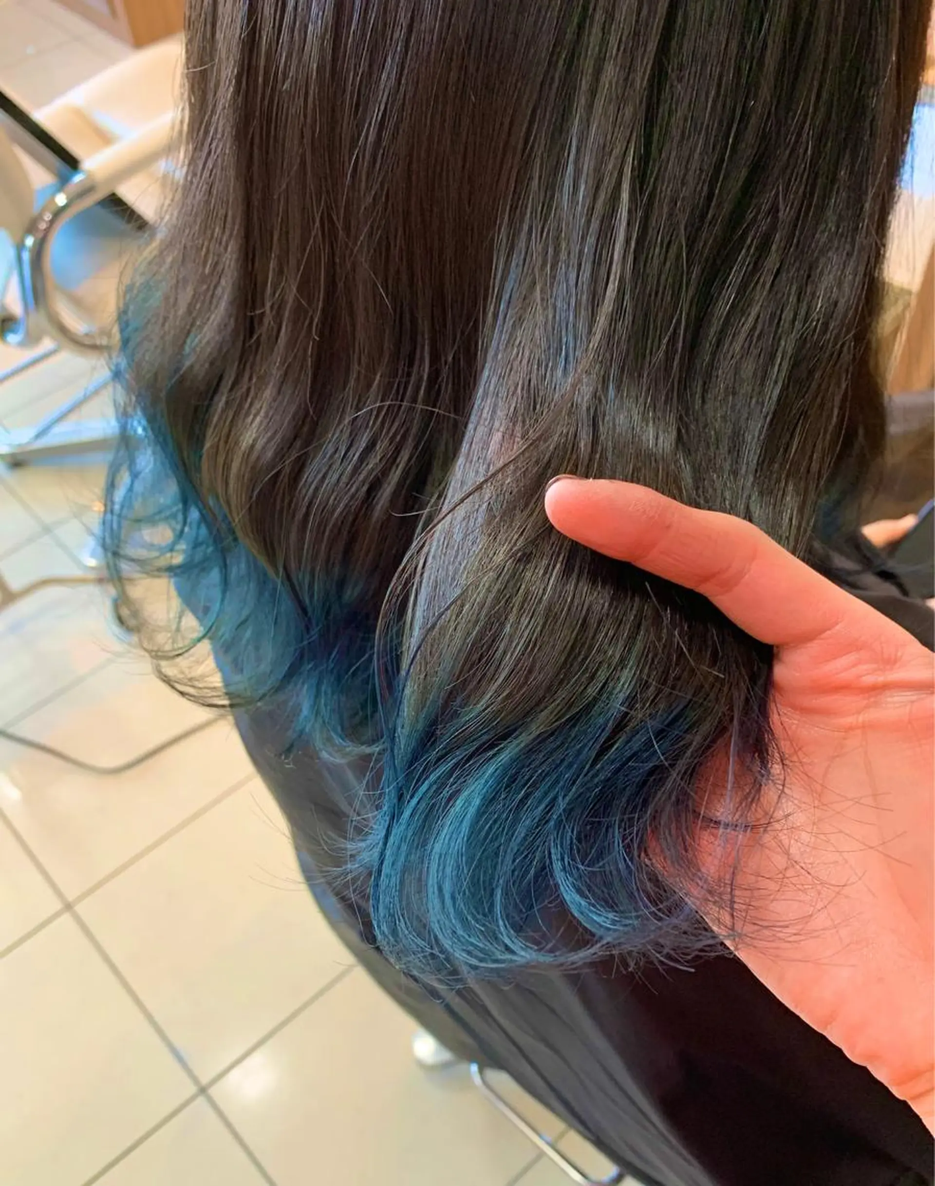 ミディアム カラー ブリーチ ブルーカラー 白髪女性専門店竹内 涼乃のヘアスタイル