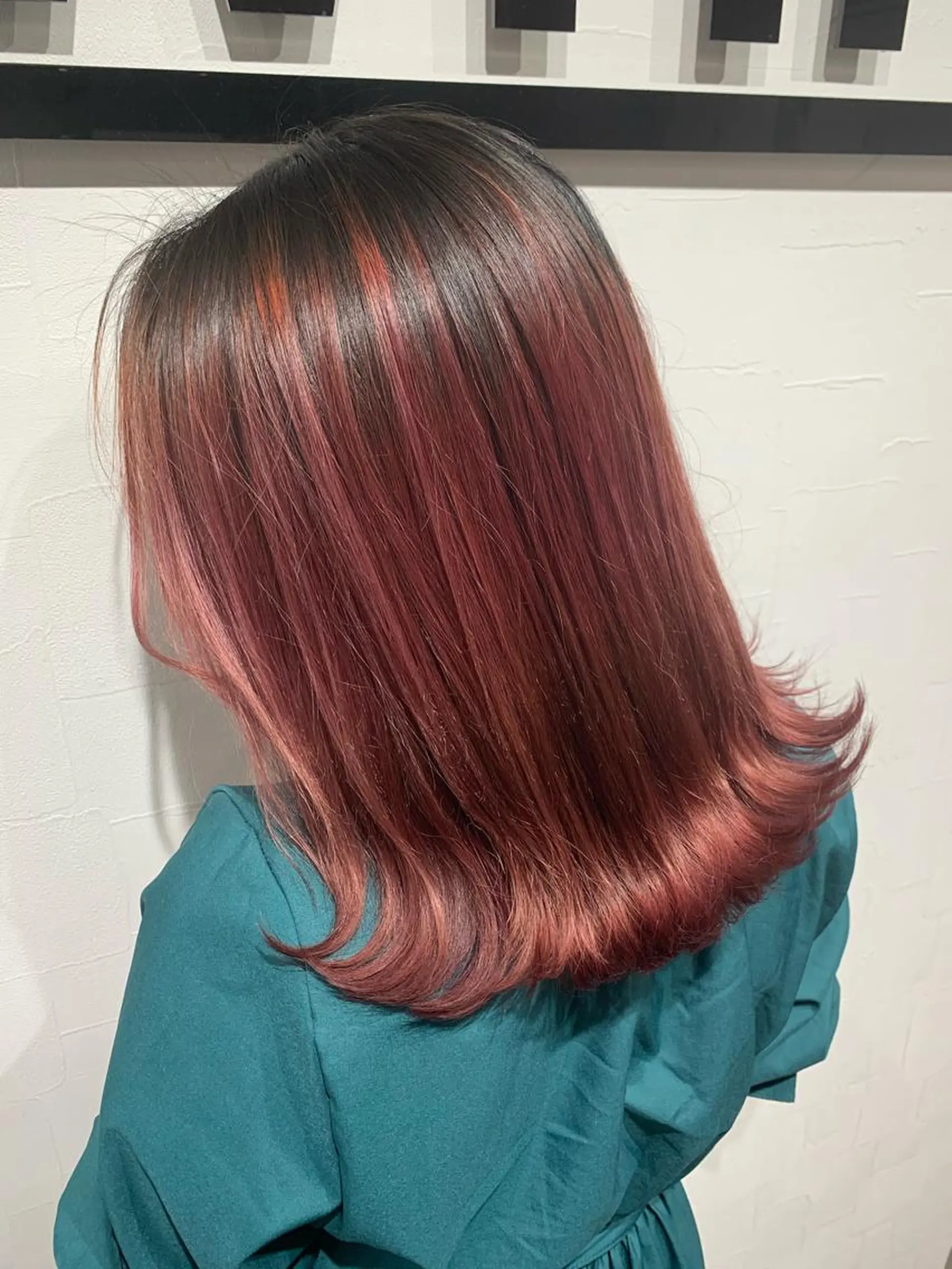 ミディアム カラー _WHITE所属・黒川 陵のヘアスタイル