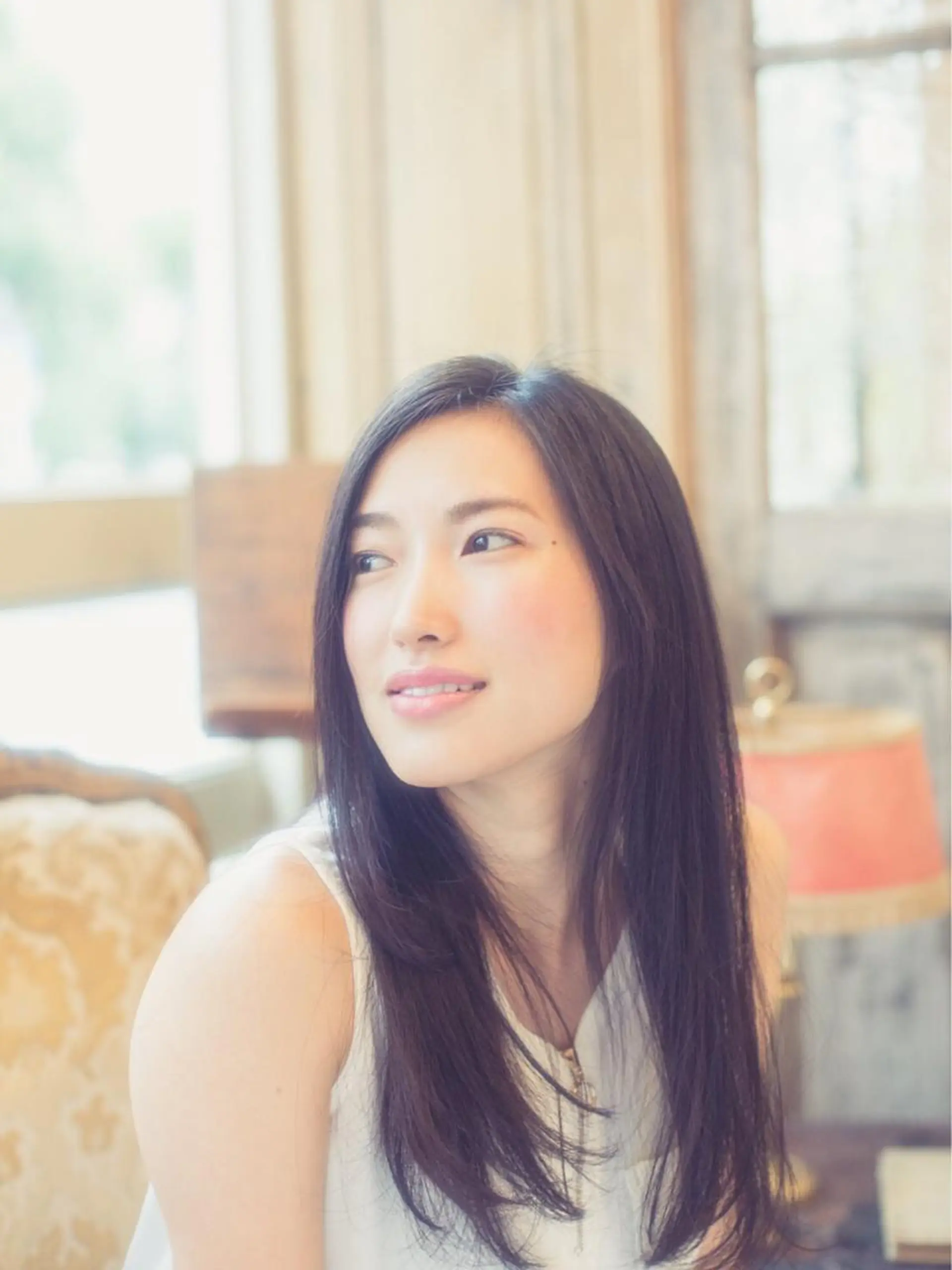 ロング カラー ヤナ マネージャーのヘアスタイル