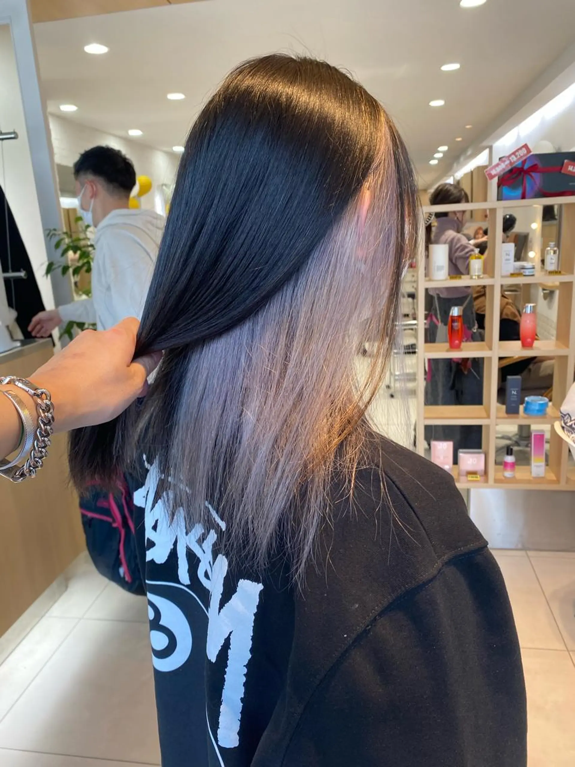 セミロング カラー ブリーチ ケアブリーチ イルミナカラー ヘアカラー 🍀透明感抜群🍀/ ハイトーンカラーのヘアスタイル