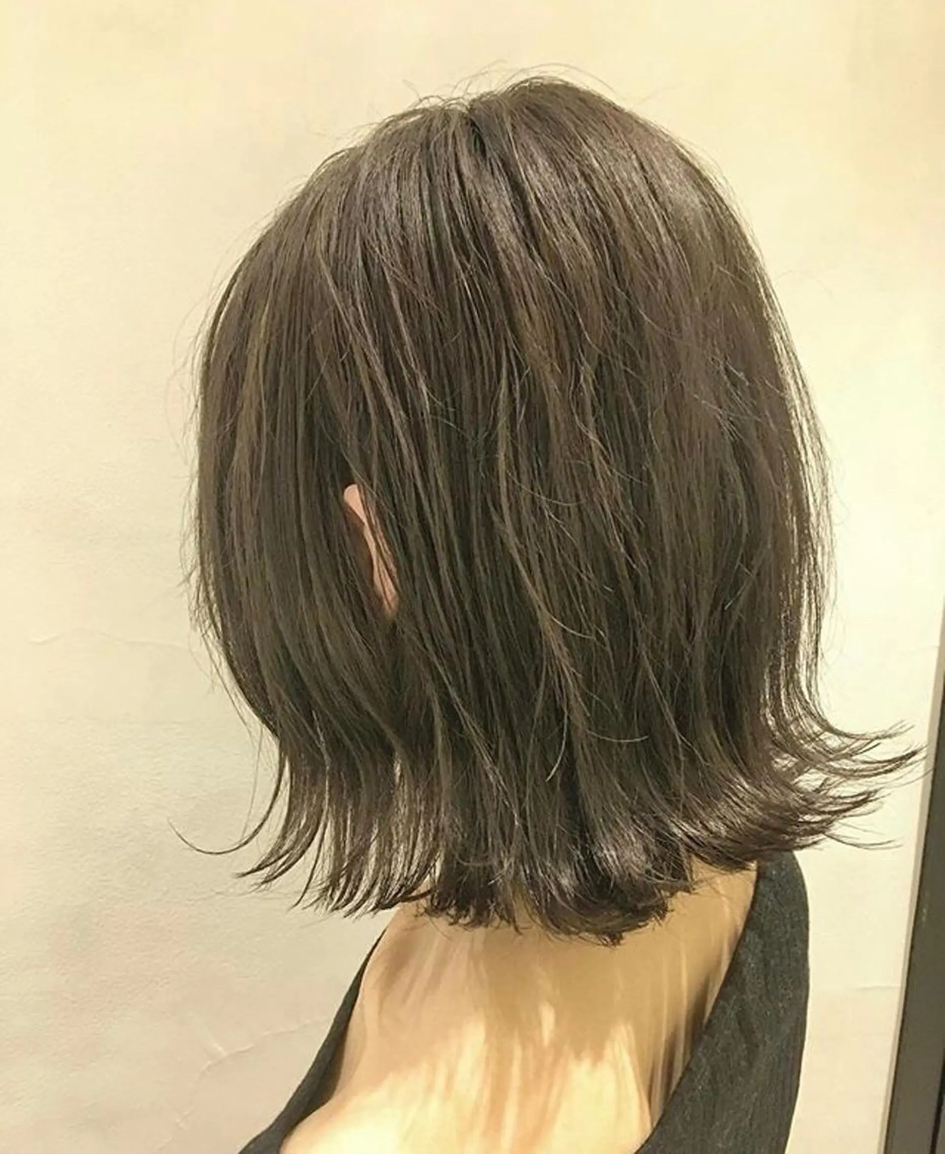 ショート カラー ヘアアレンジ ショートボブ 透明感カラー グレージュ ボブ 外国人風カラー エグチ アキラのヘアスタイル
