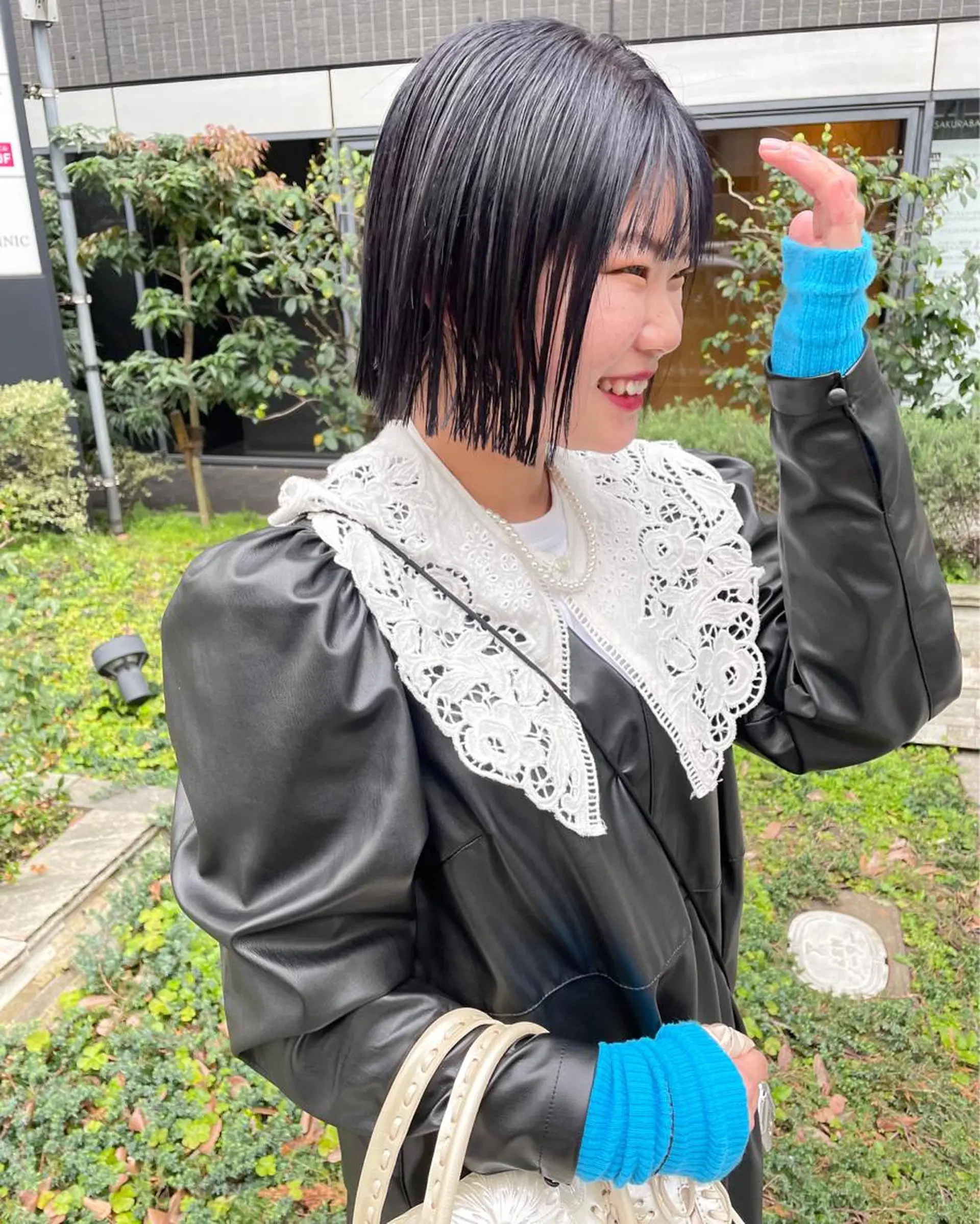 カラー パーマ ヘアアレンジ メンズ キッズ ネイル マツエク・マツパ アイブロウ 黒髪 ブルーカラー ブルーブラック ブルー tatsumi/ボブ ウルフ/レイヤーのヘアスタイル