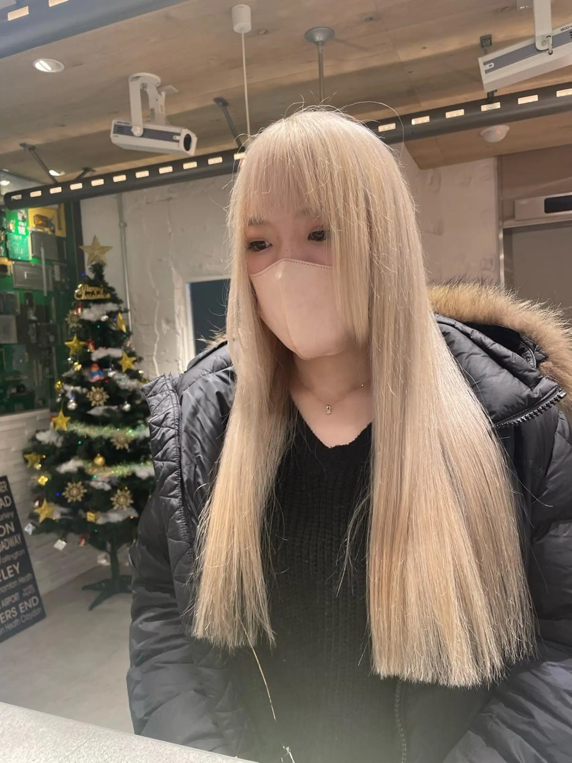 ロング カラー 艶ハイトーン👑♡ NATSUKIのヘアスタイル