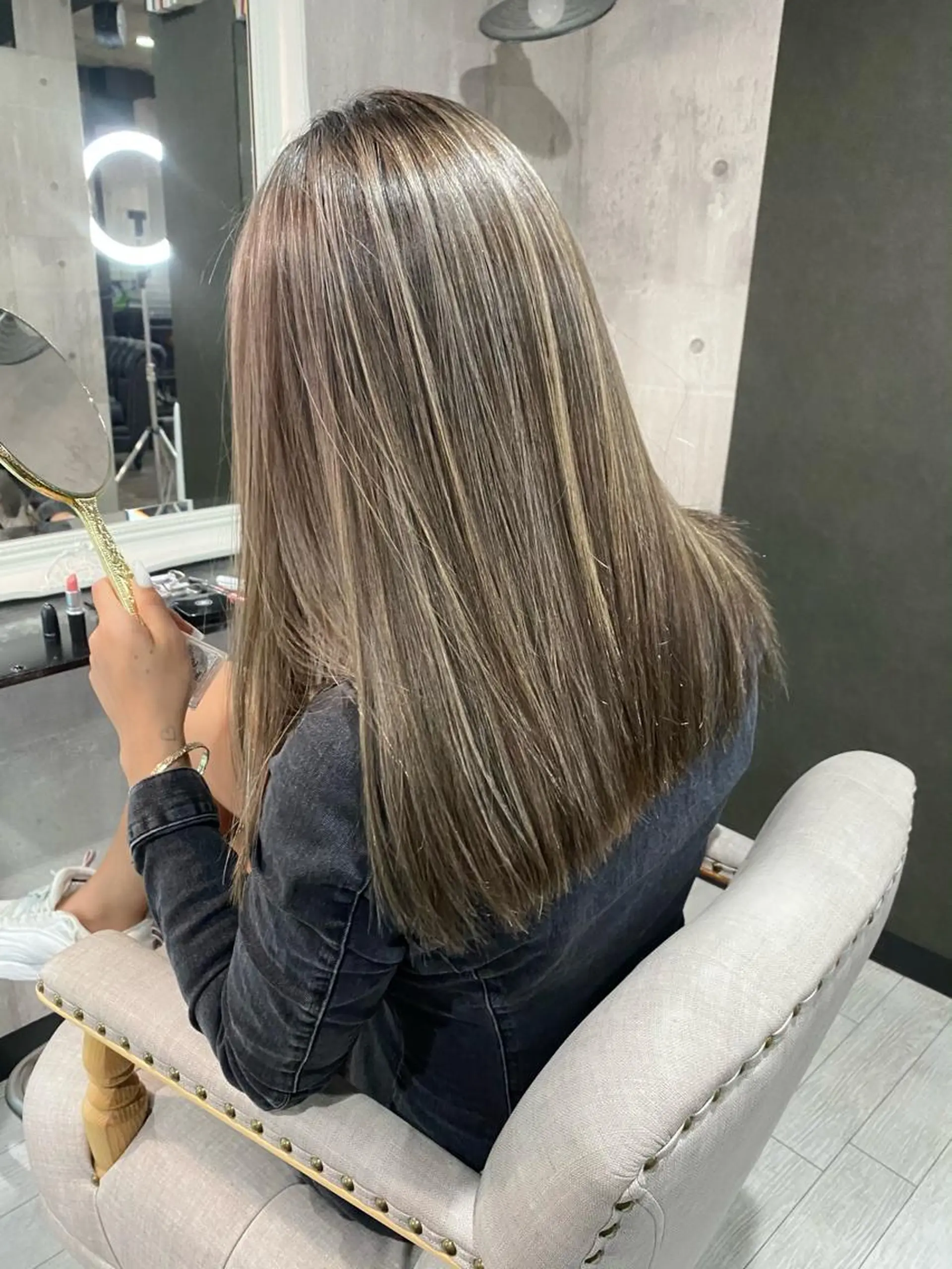 ロング ハイライト 髪質改善 レイヤーカット 縮毛矯正 XELVE所属・Mika XELVEのヘアスタイル