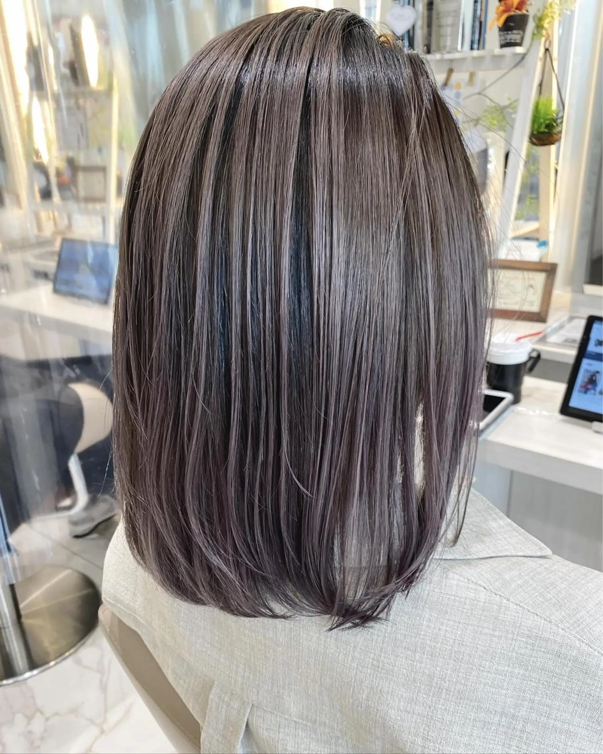 ミディアム カラー バレイヤージュ 髪質改善 レイヤーカット カット ヘアカラー トリートメント 山崎俊輔/髪質改善 /バレイヤージュのヘアスタイル