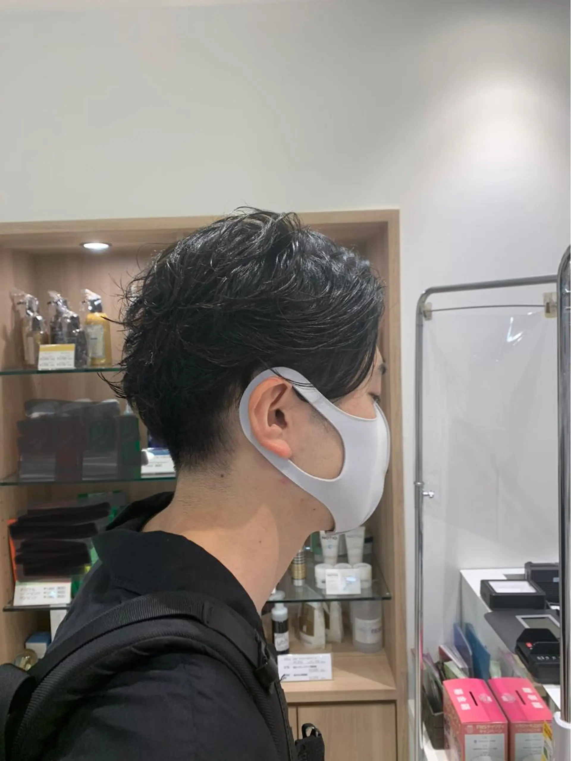 メンズ カット パーマ lore 金杉悠作のヘアスタイル