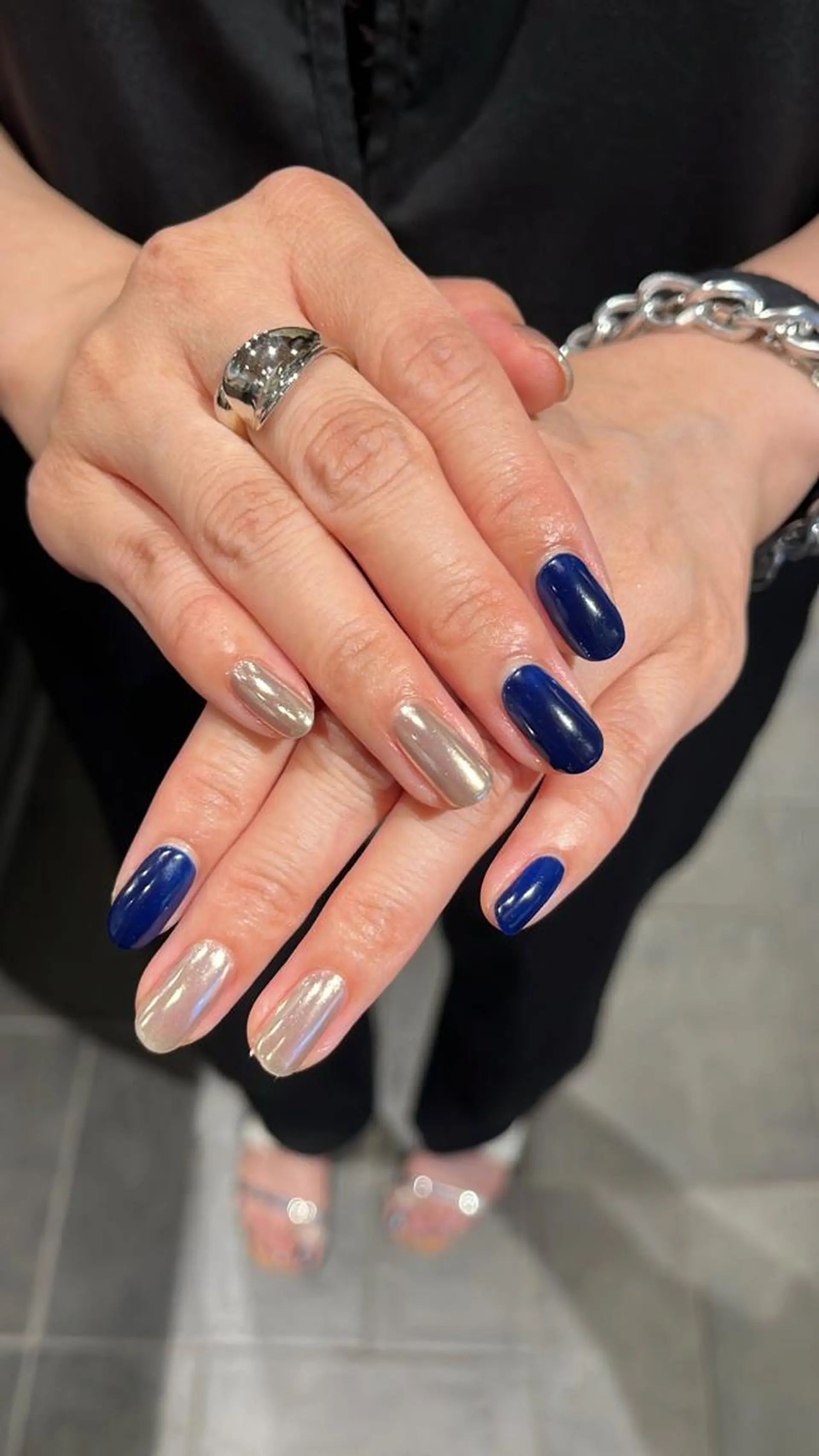 ネイル ミラーネイル ハンドネイル 鈴木 里奈のネイルデザイン